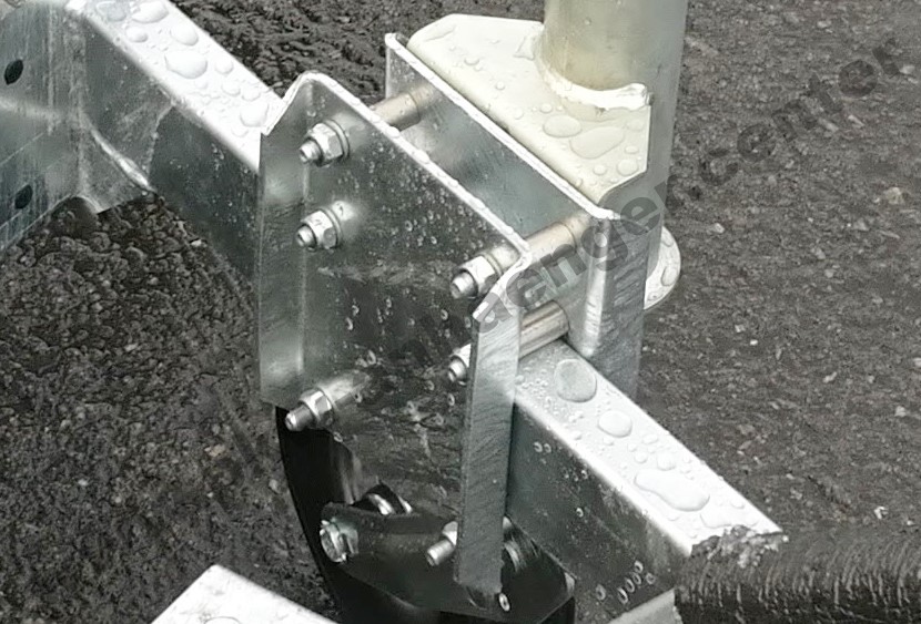Halter zur Befestigung eines Automatik-Stützrad an Vezeko Husky