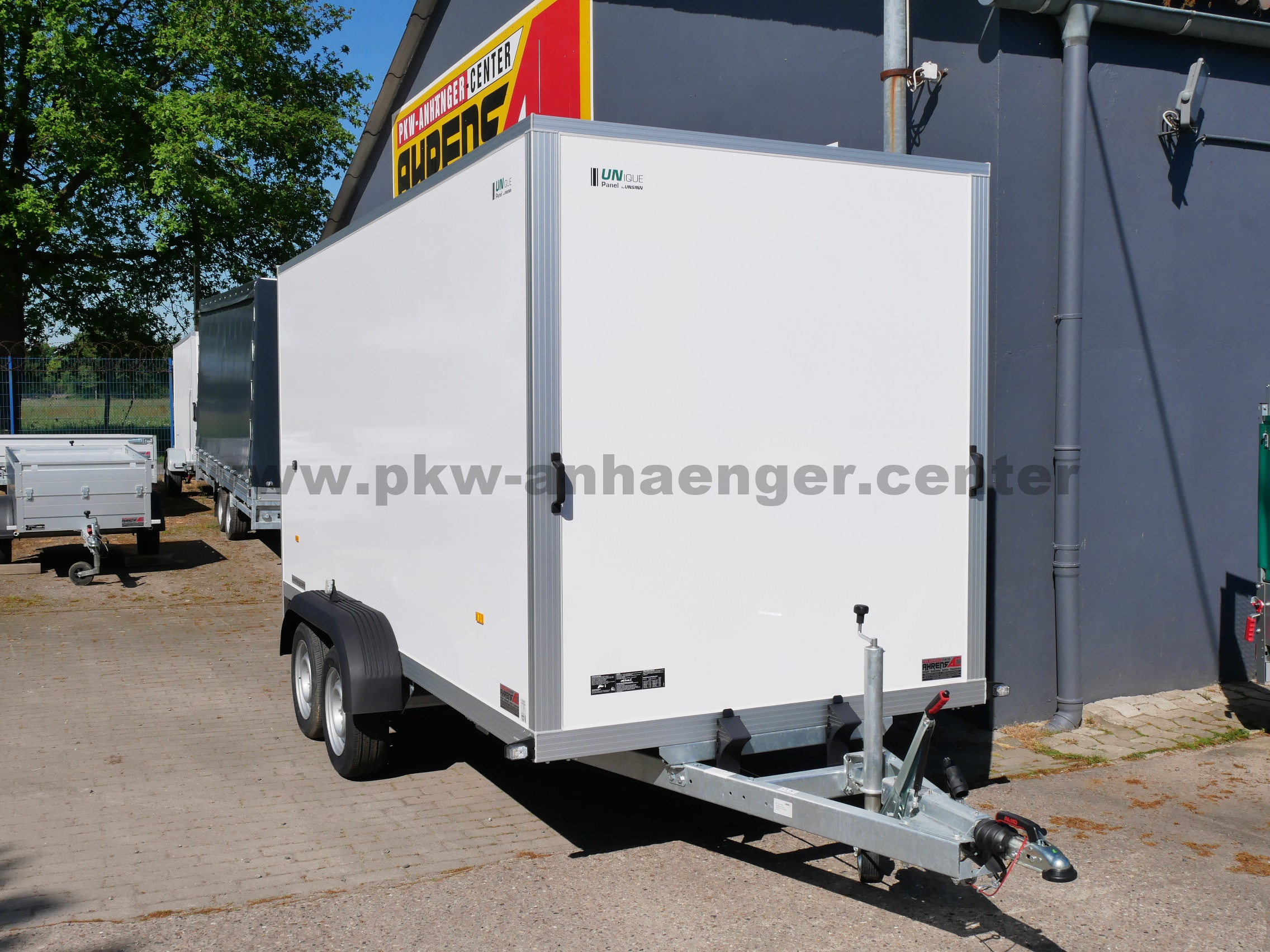 Unsinn UKU361719-26-14 2600kg 366x175x194cm Kofferanhänger UniquePanels