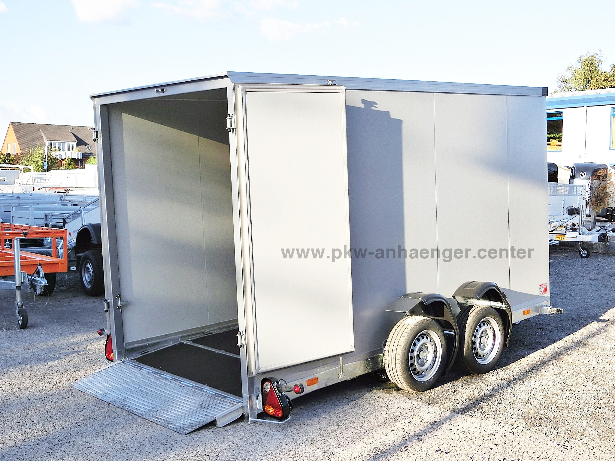 Tandem Absenkkofferanhänger Vezeko Husky FB K 27.35 2700kg