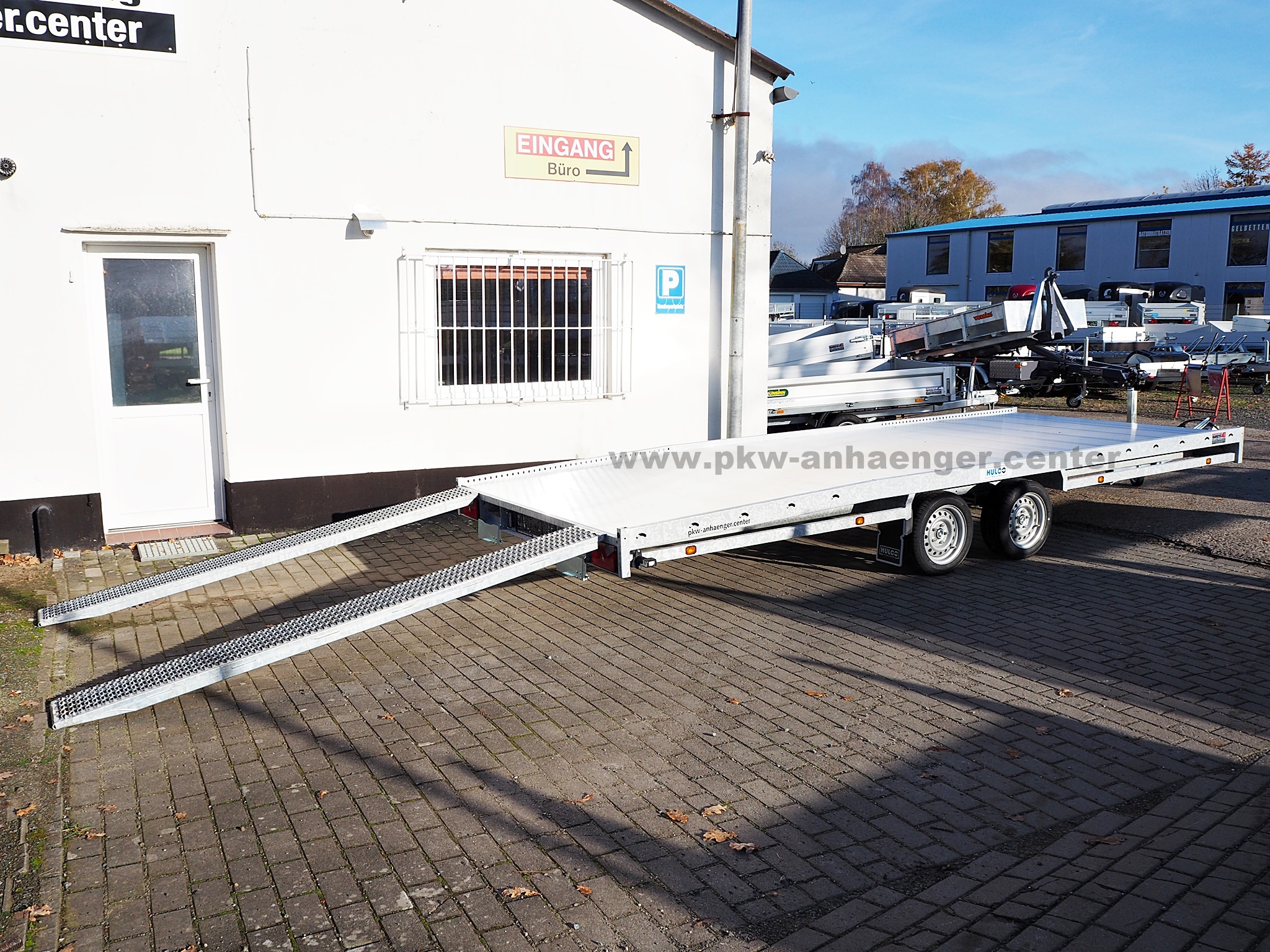 Hulco CARAX-2 3000kg 540x207 Autotrailer Multitransporter mit Aluboden
