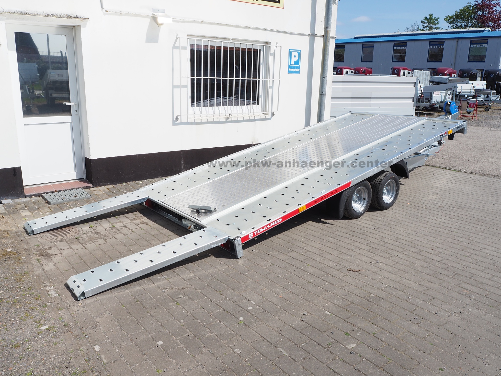 Autotrailer TEMARED CarKeeper 4020S 410x204cm mit Aluboden mittig