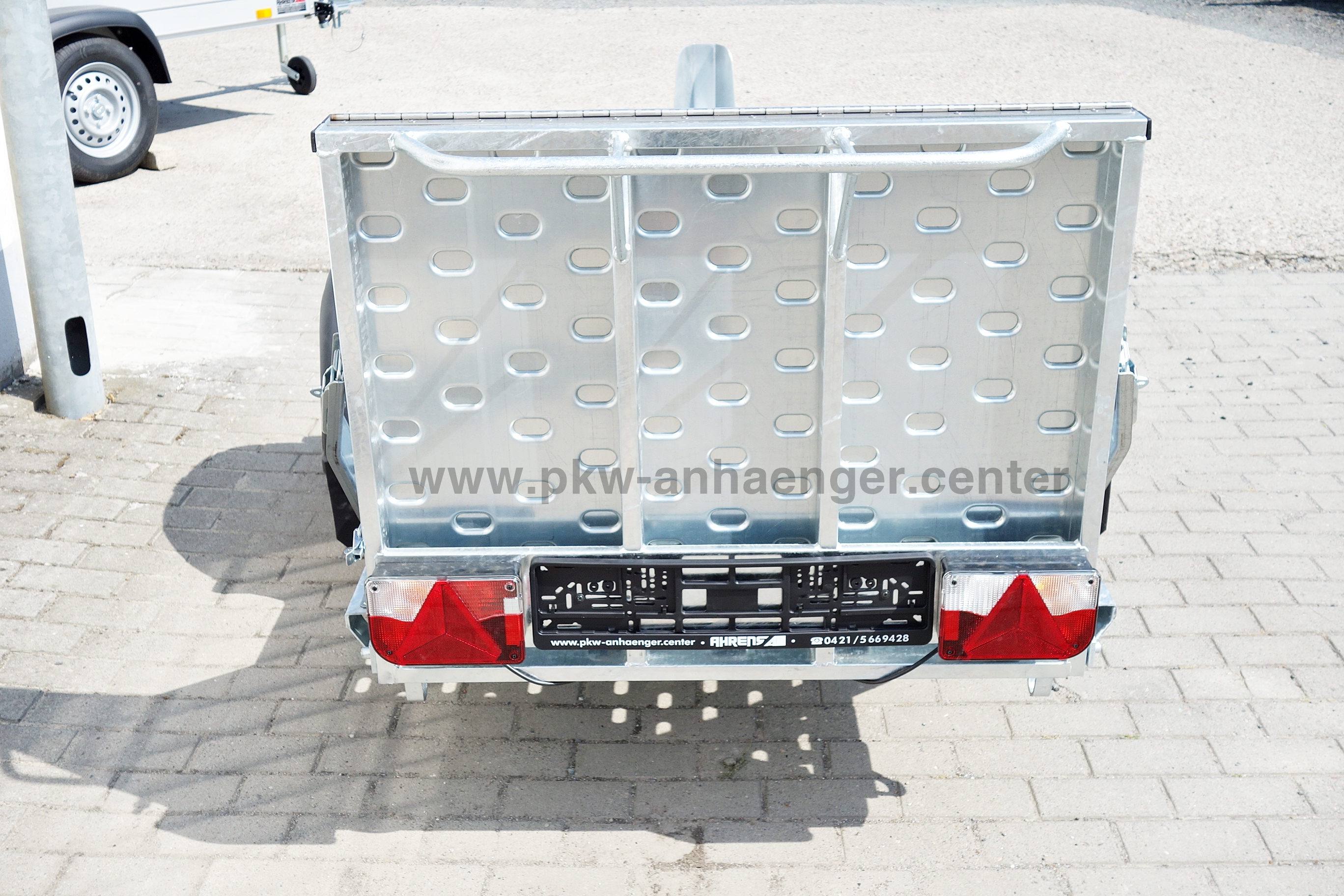 a-VE-Motovan-5-w