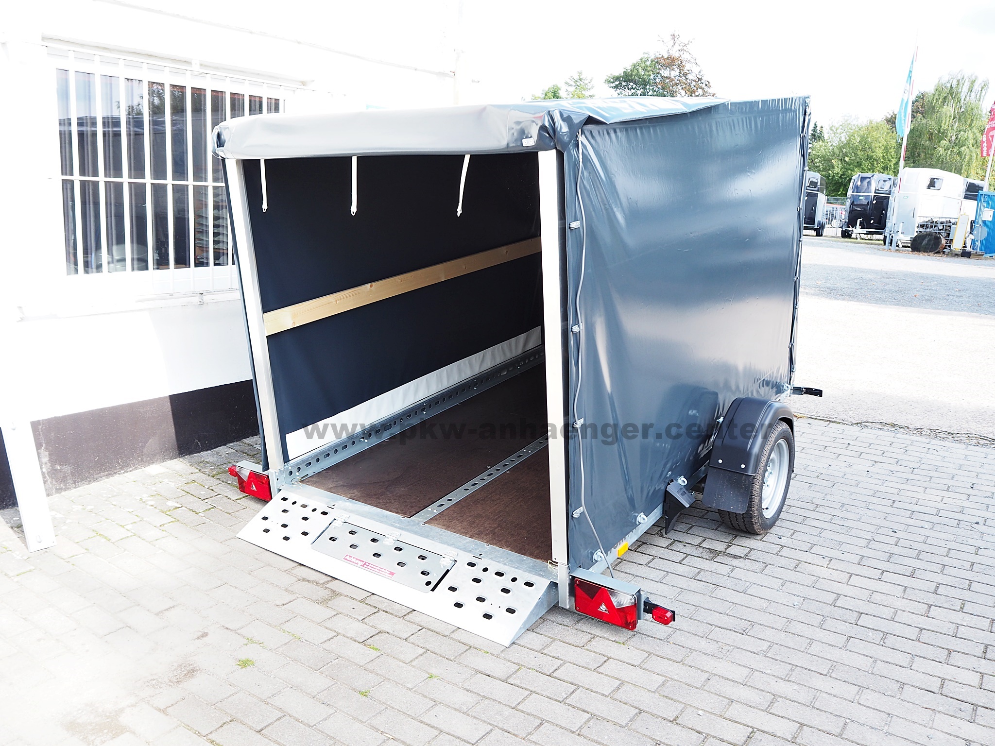 a-ST-1300-251x153x160-PG-anthrazit-5