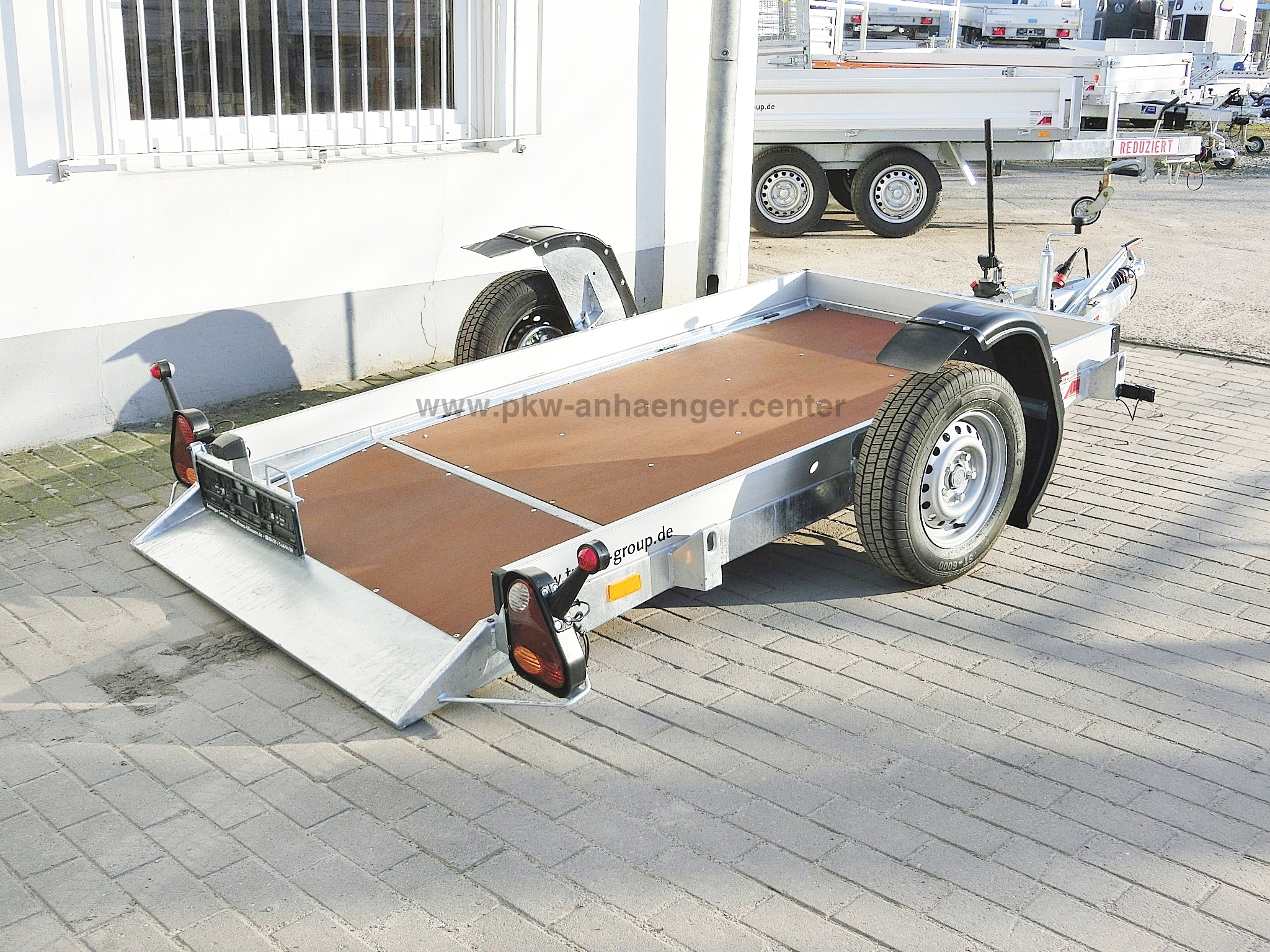 Absenkanhänger Lifter Husky 1000kg Vezeko