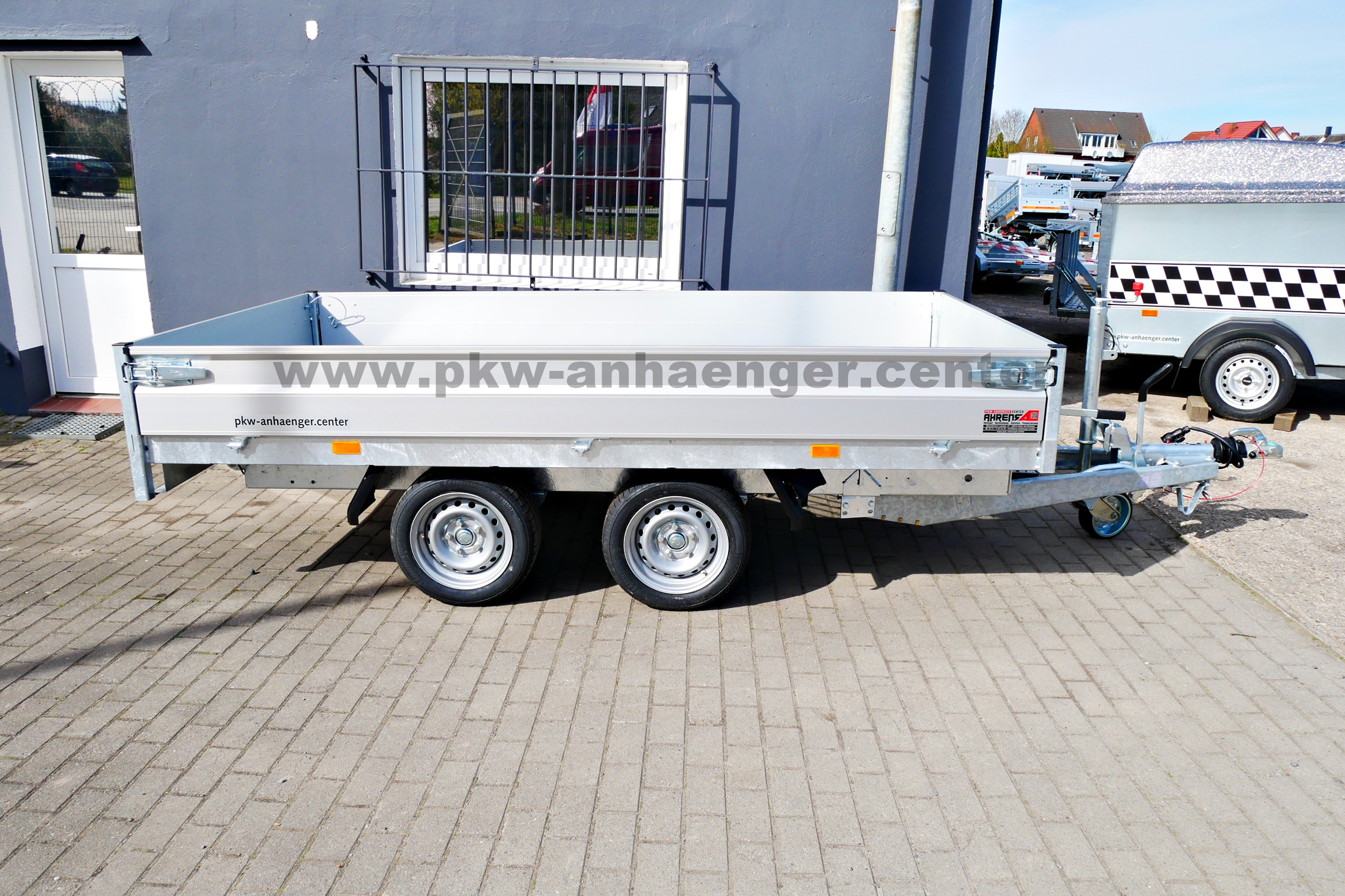 HAPERT COBALT HB2 2700kg 305x160x30cm Heckkipper