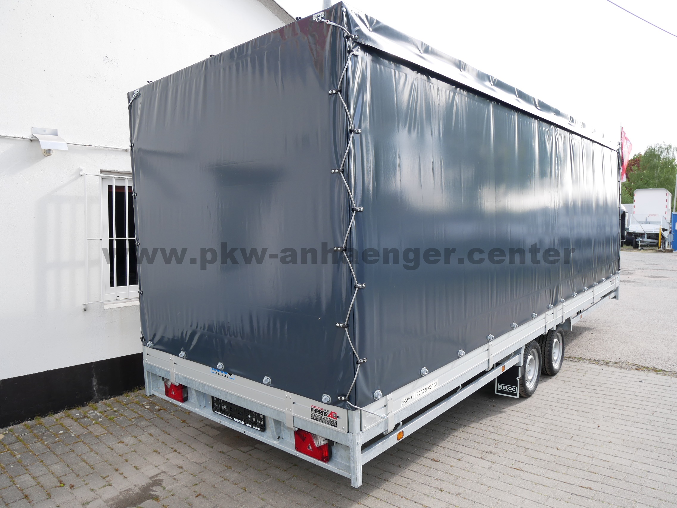 aHU-3000-611x203x200-PG-anthrazit-2x-Schiebepl-Runddach-6