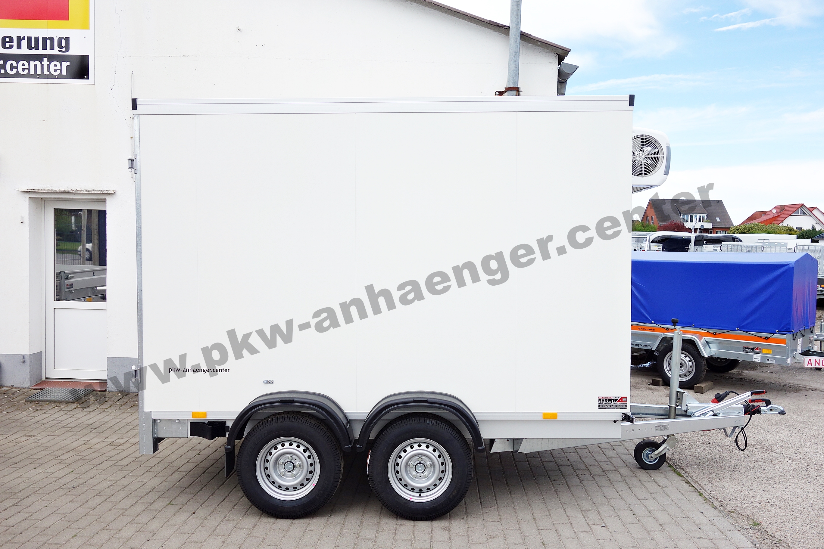Vezeko 2700kg 299x146x193cm Kühlanhänger +6°c