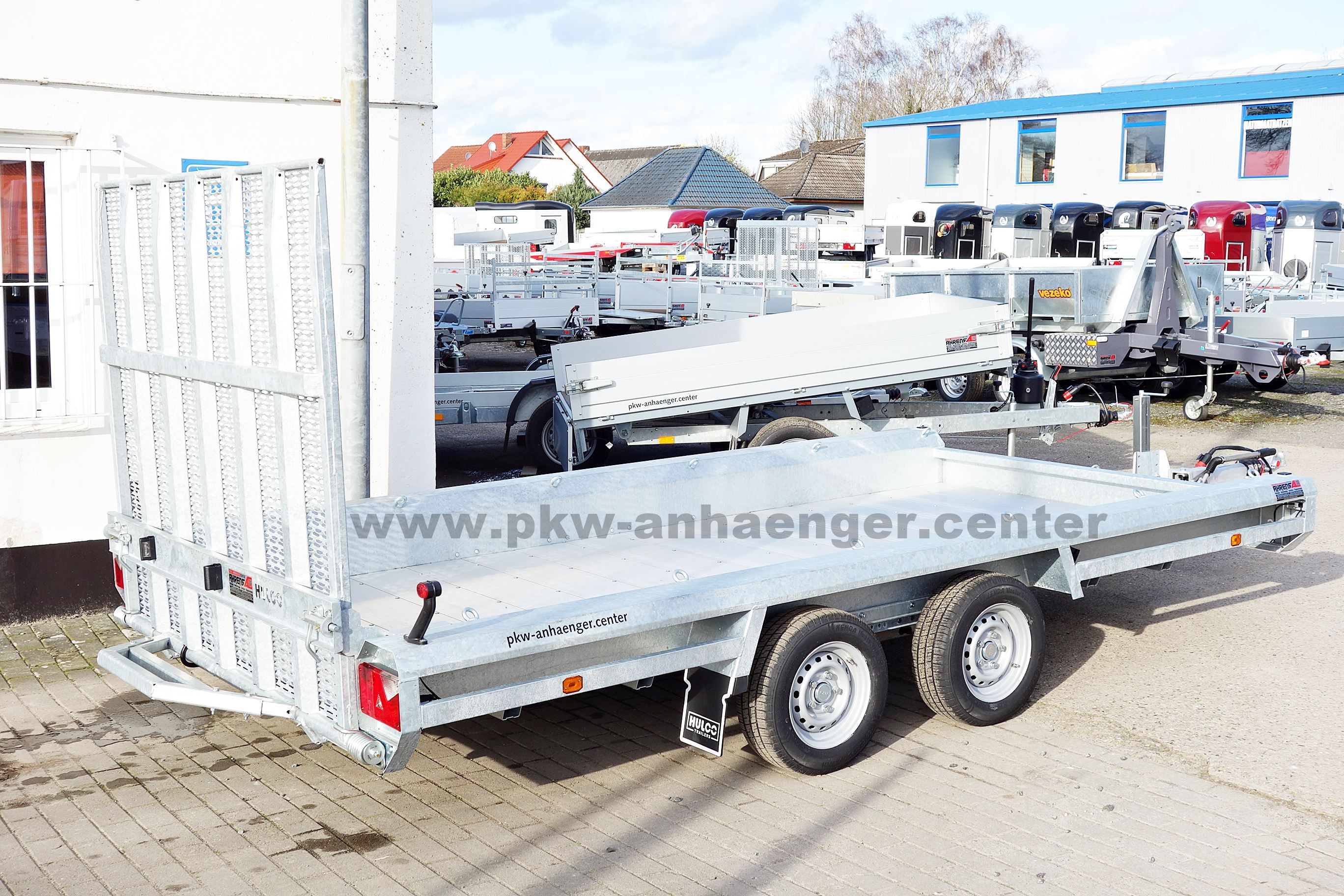 Hulco TERRAX-2 3500.394x180 Baumaschinentransporter