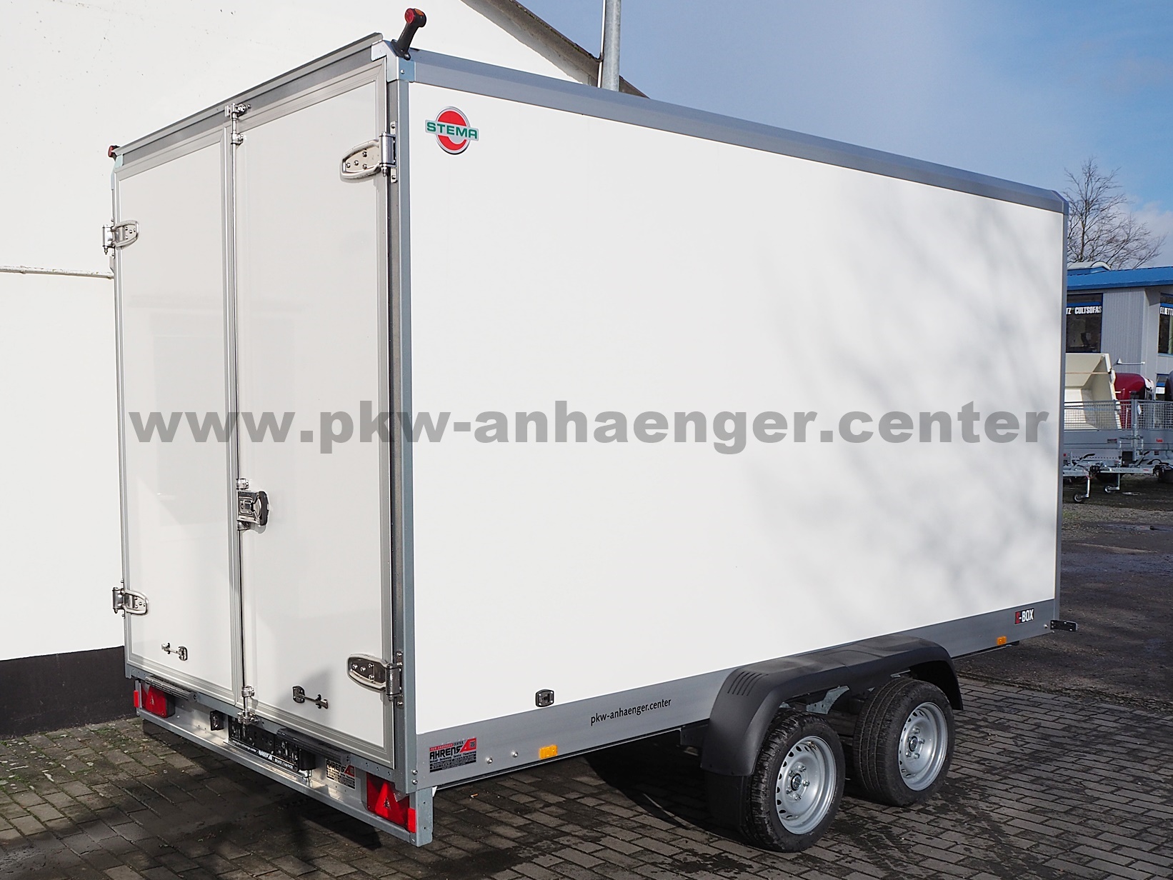 STEMA S-BOX 3500kg 400x199x209cm 100km/h Sandwich-Kofferanhänger
