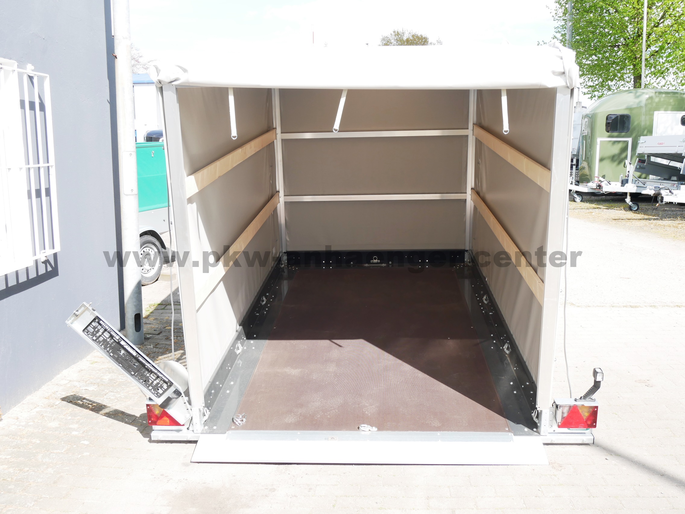 aUN-1500-315x180x180-PG-hellgrau-8