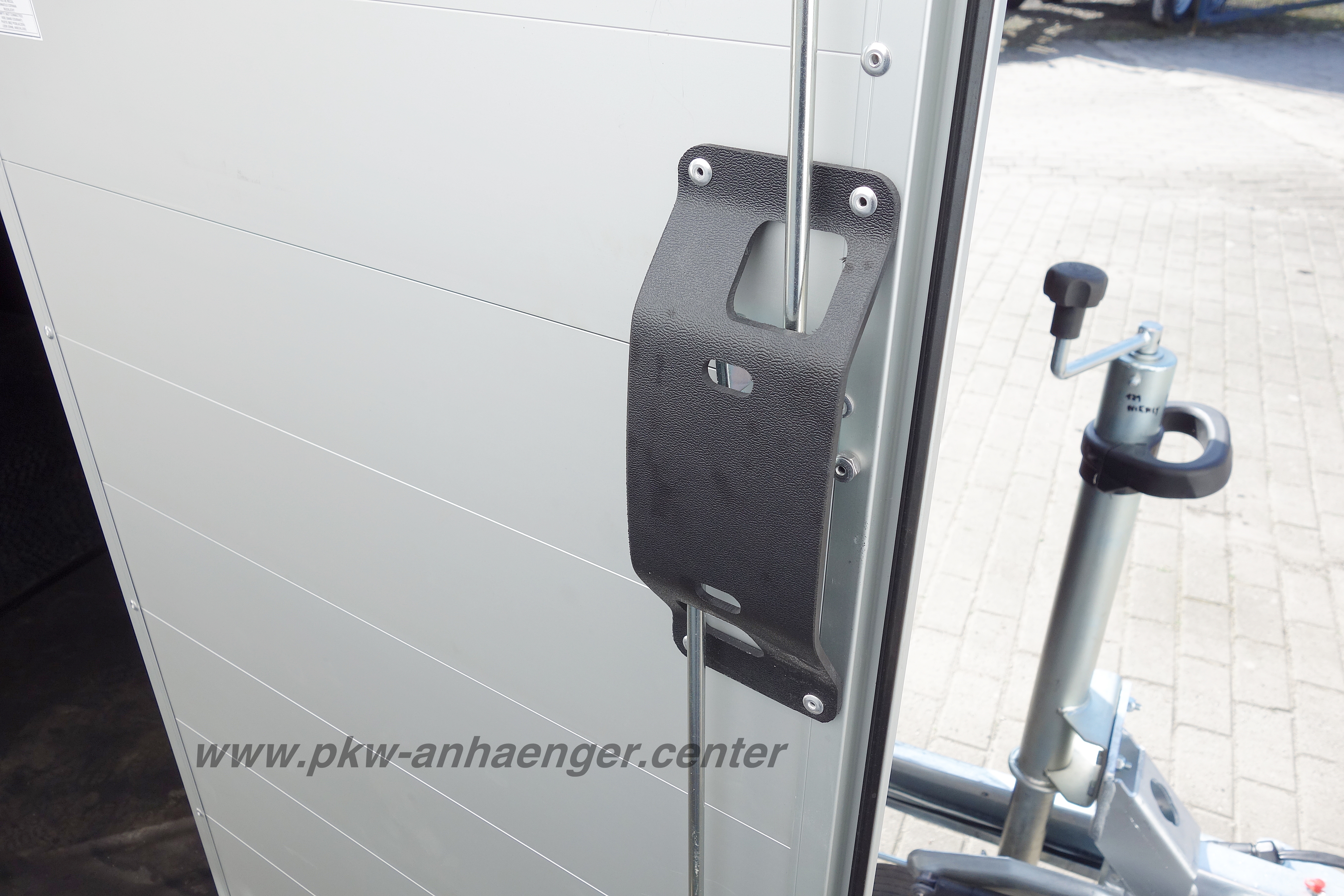 A-Touring-One-schwarz-15