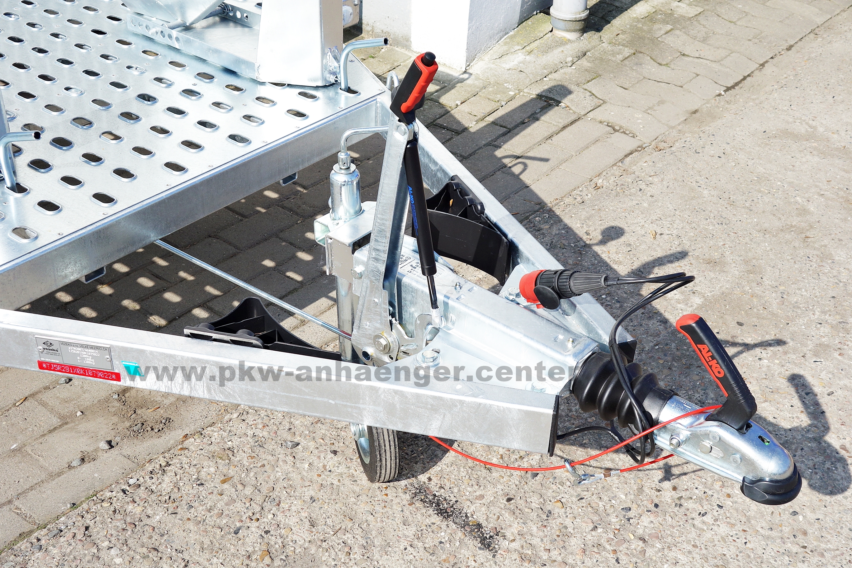 a-VE-Motovan-B13-14