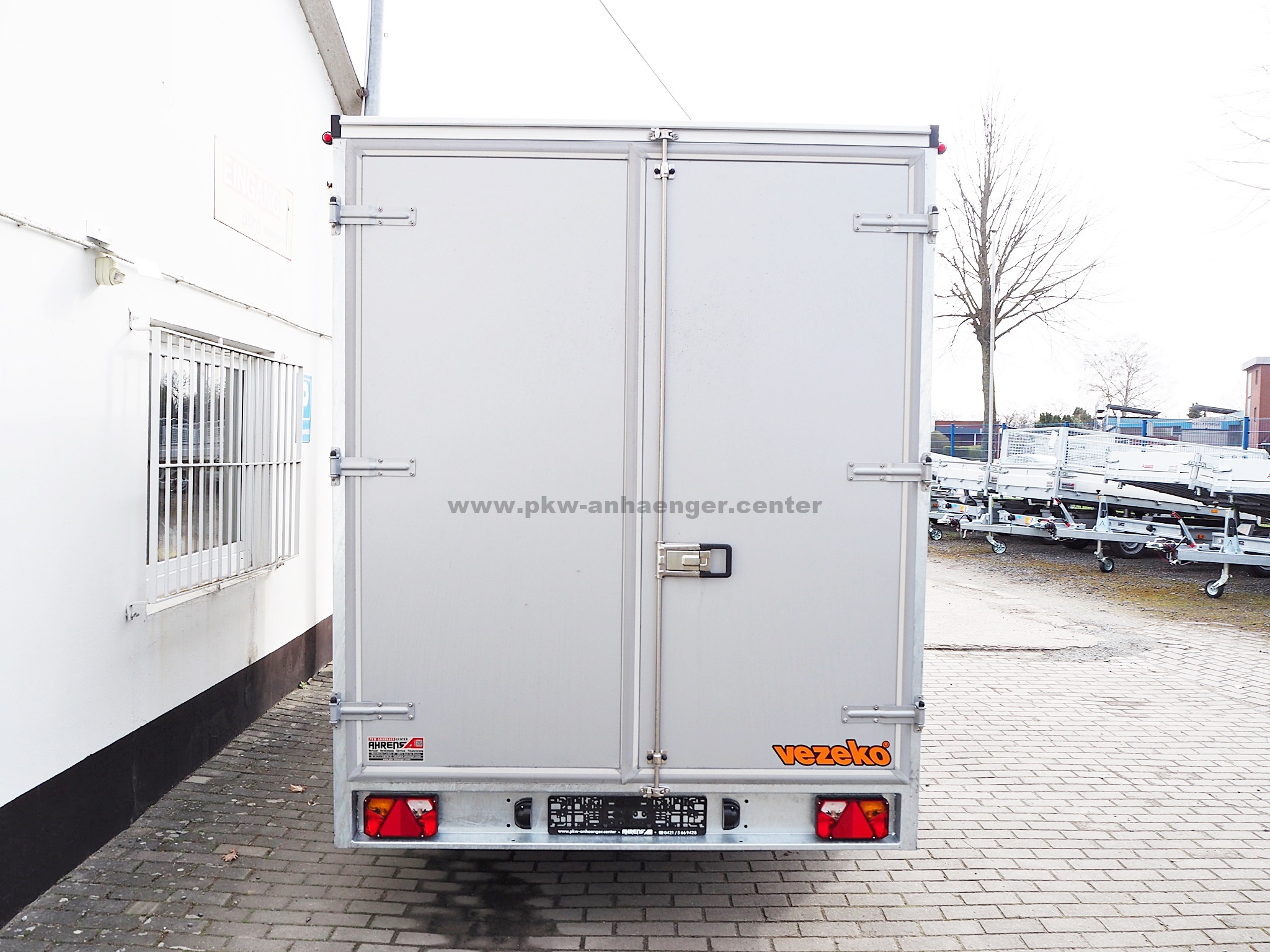 Vezeko 2700kg 405x184x205cm Kofferanhänger Sandwich 30mm