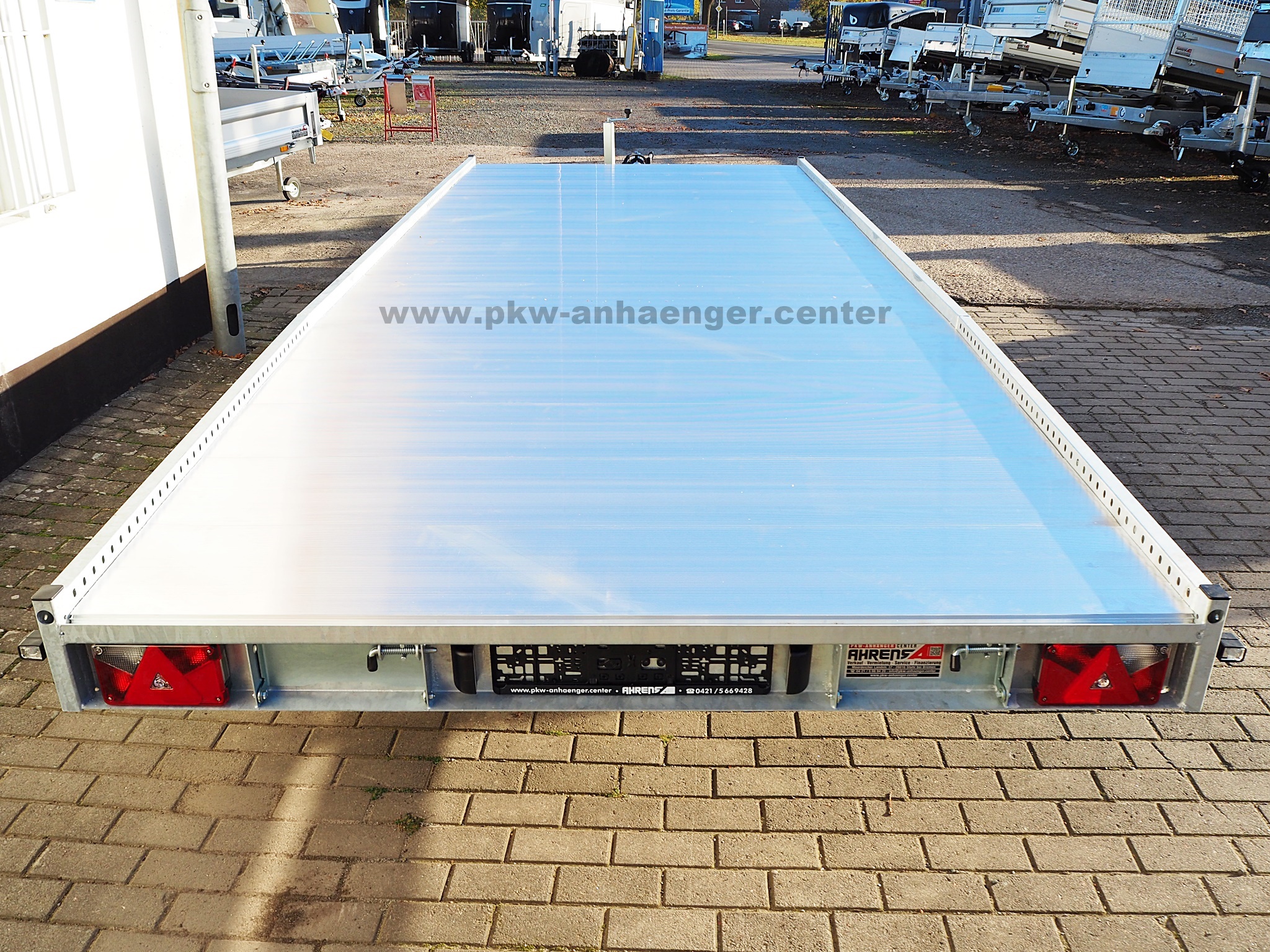 Hulco CARAX-3 3500kg 540x207 Autotrailer Multitransporter mit Aluboden Tridem