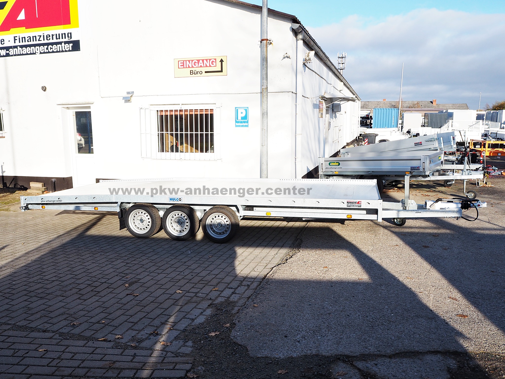 Hulco CARAX-3 3500kg 540x207 Autotrailer Multitransporter mit Aluboden Tridem