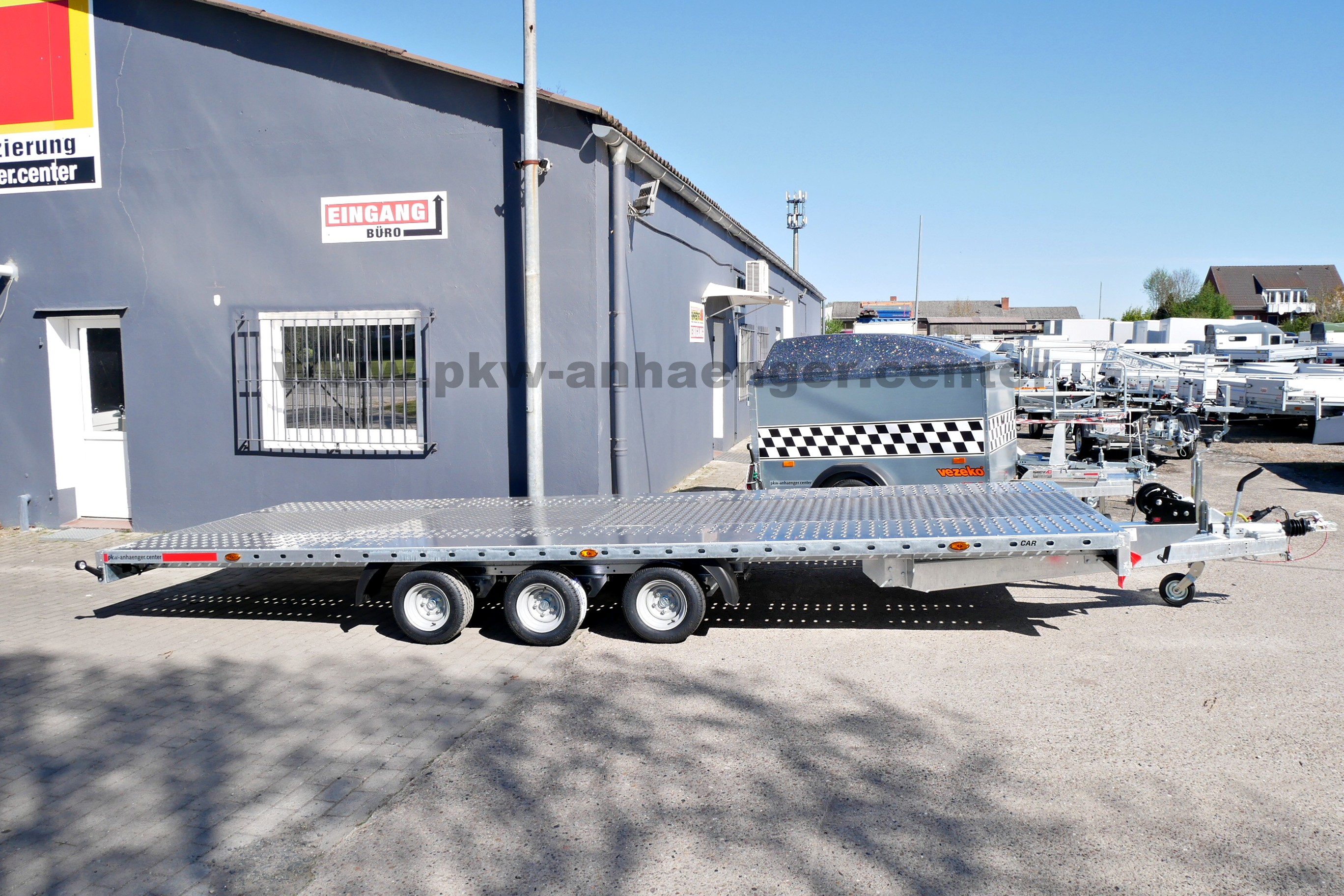 TEMARED CAR DECK 6021/3S 604x215cm 3500kg Autotrailer Aluboden mittig Tridem