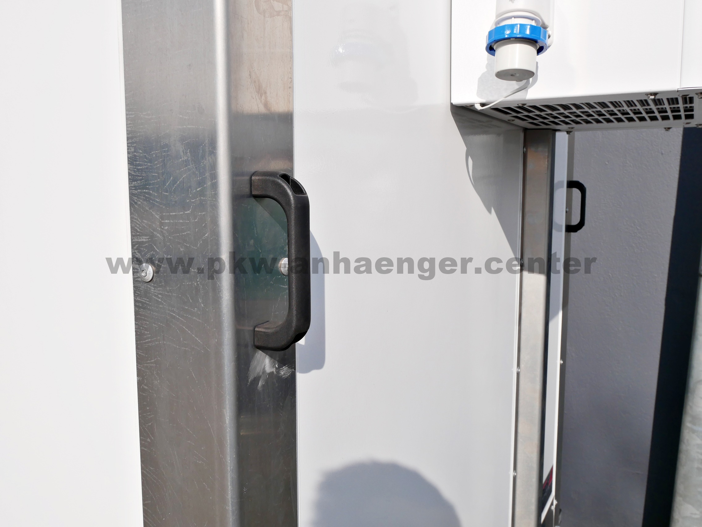 aTE-2000-300x150x180-K-hlanh-nger-8