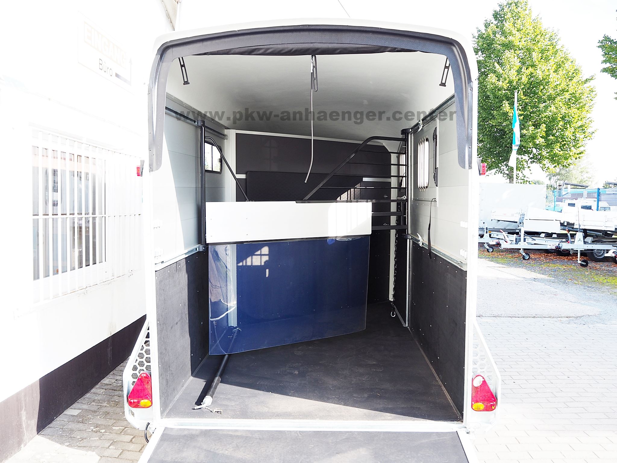 a-Duomax-innen-2M3YiozvAx09Li