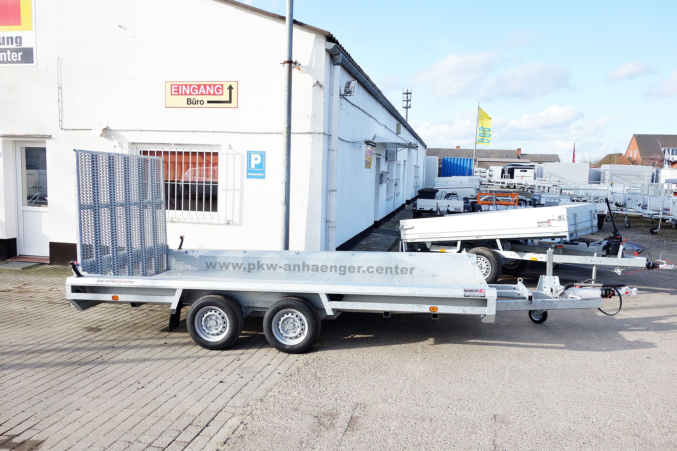 Hulco TERRAX-2 3500.394x180 Baumaschinentransporter