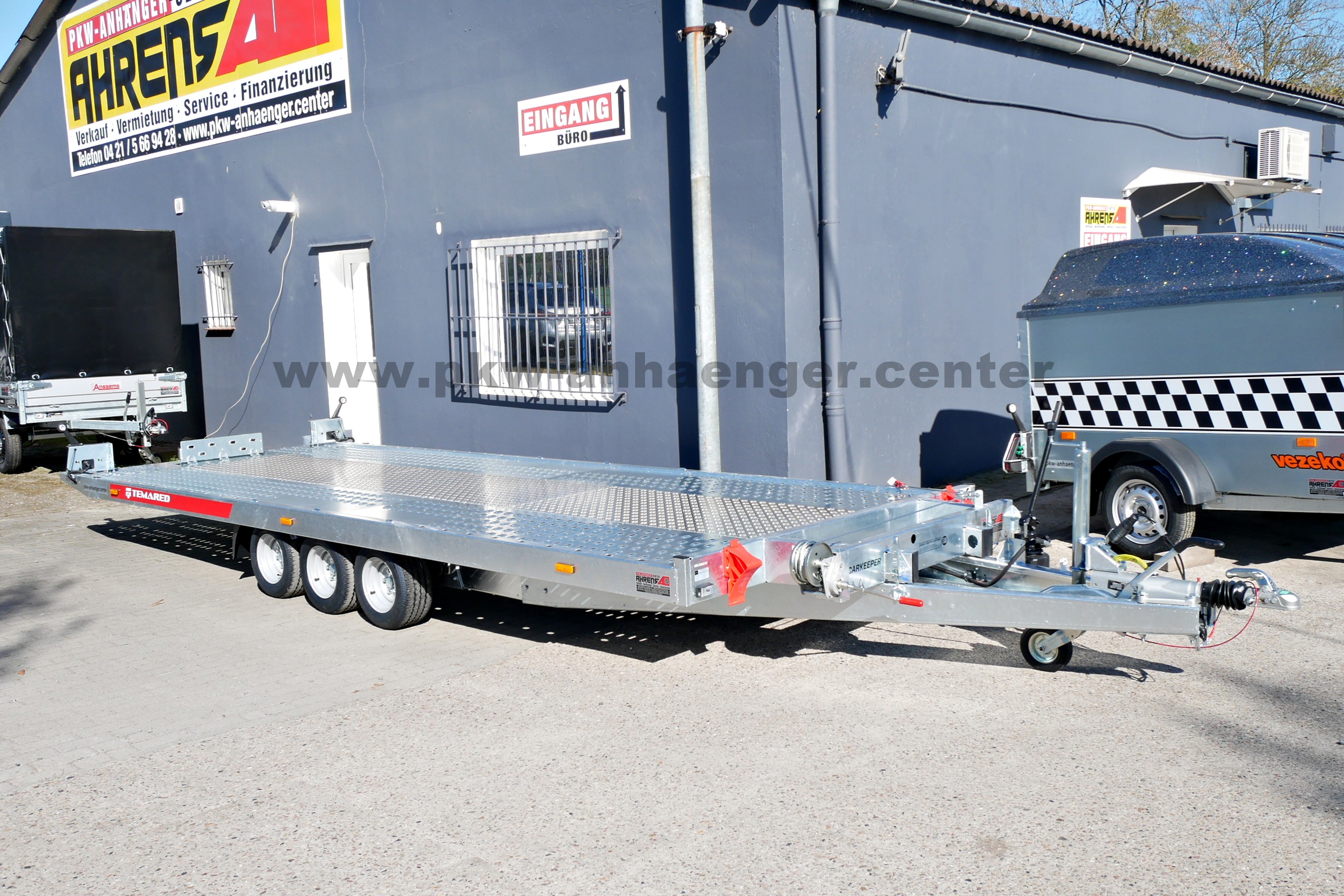 TEMARED CarKeeper 5820/3 565x209cm 3500kg Autotrailer Aluboden mittig Tridem
