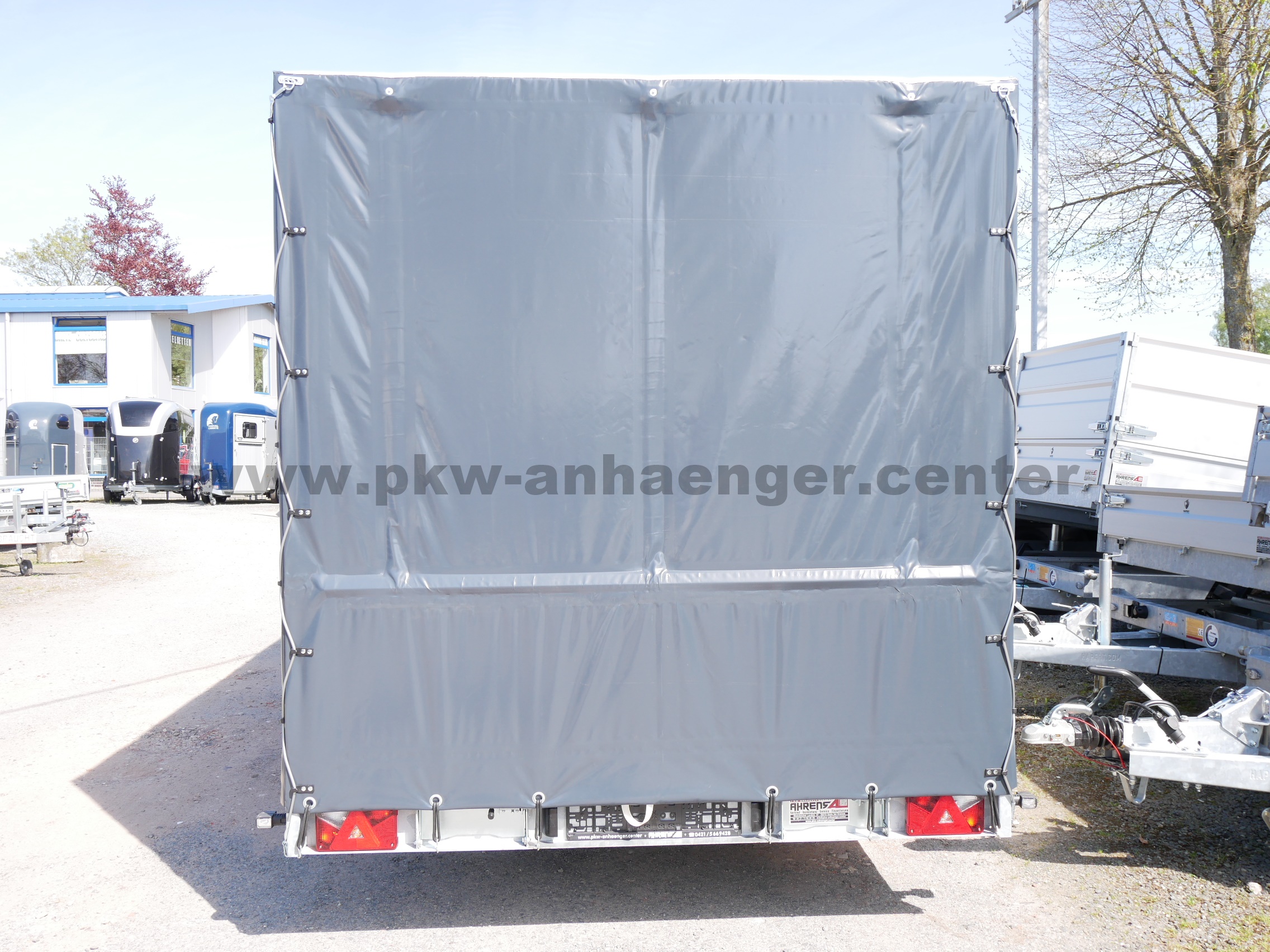 Hulco CARAX-2 3000kg 540x207x200cm Autotrailer Planenanhänger mit Aluboden