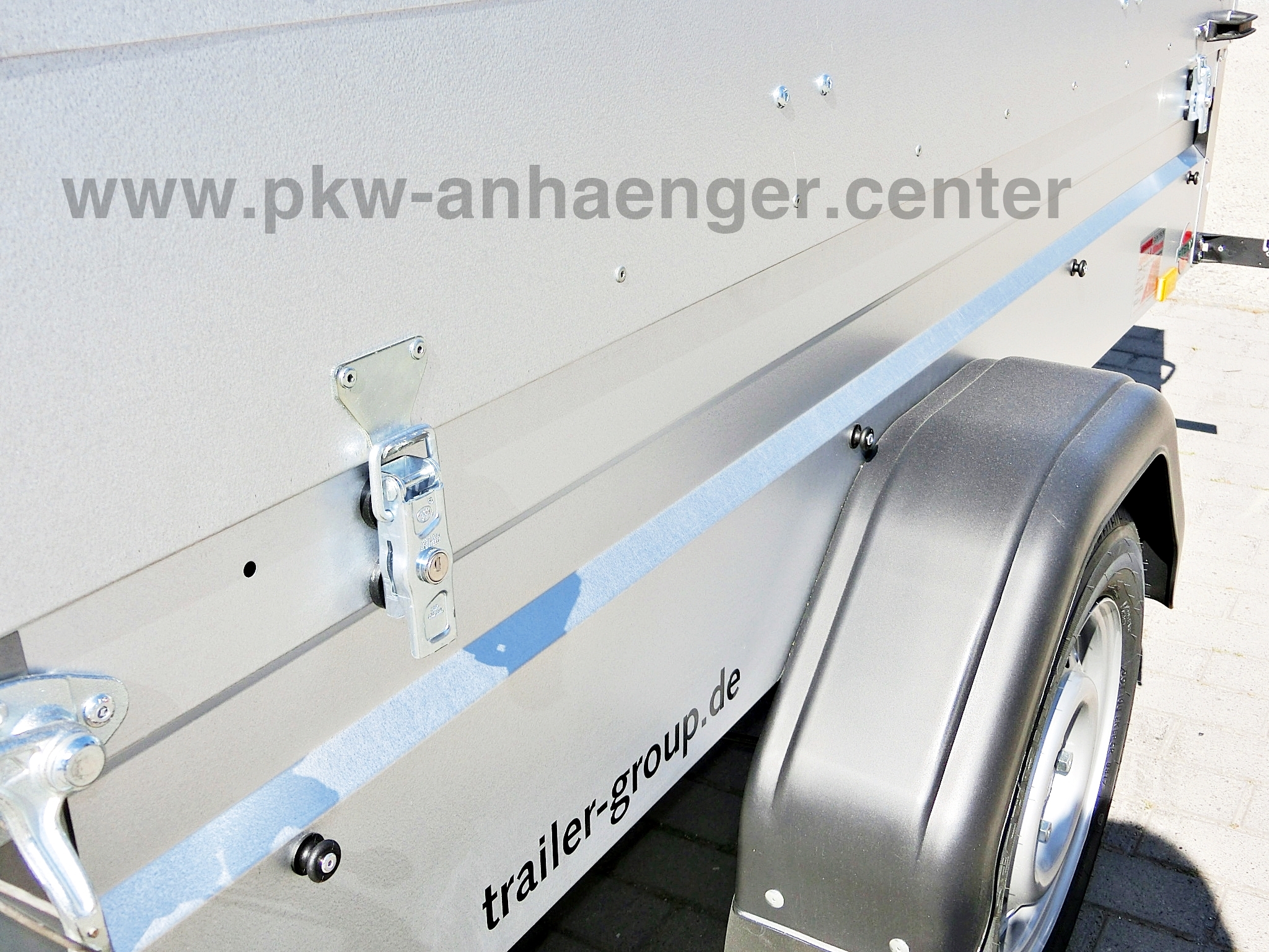 Deckelanhänger STEMA 750kg 201x108x50cm gebremst 100km/h