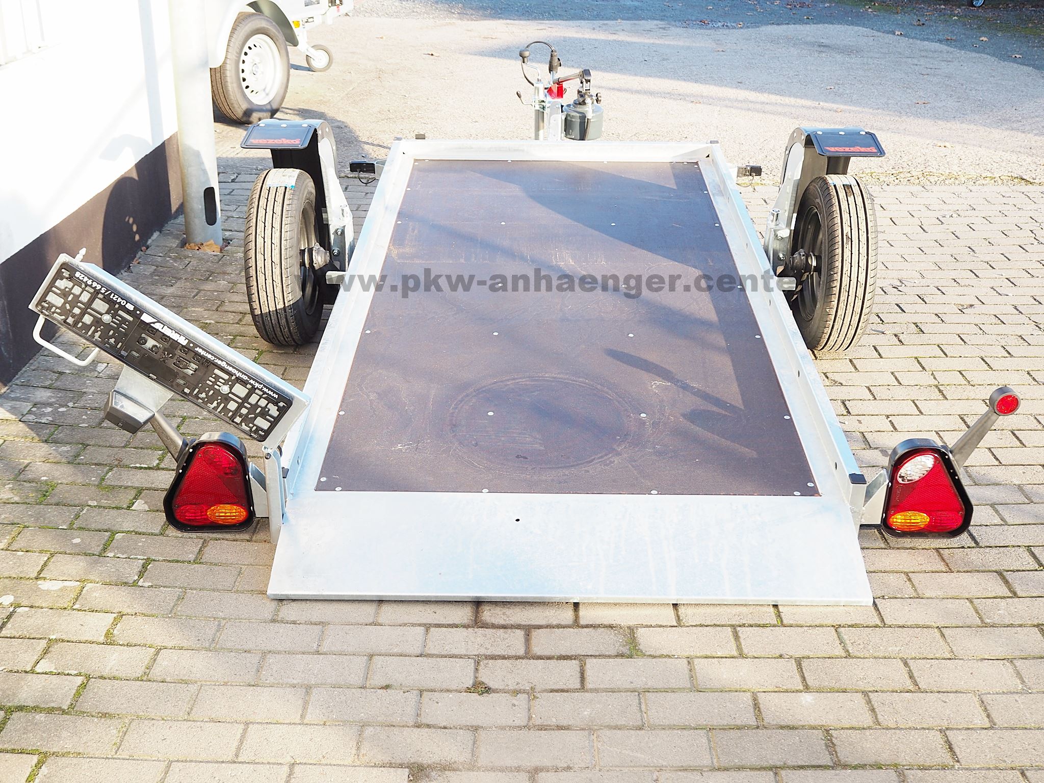 a-VE-750-Husky-Hobby-7