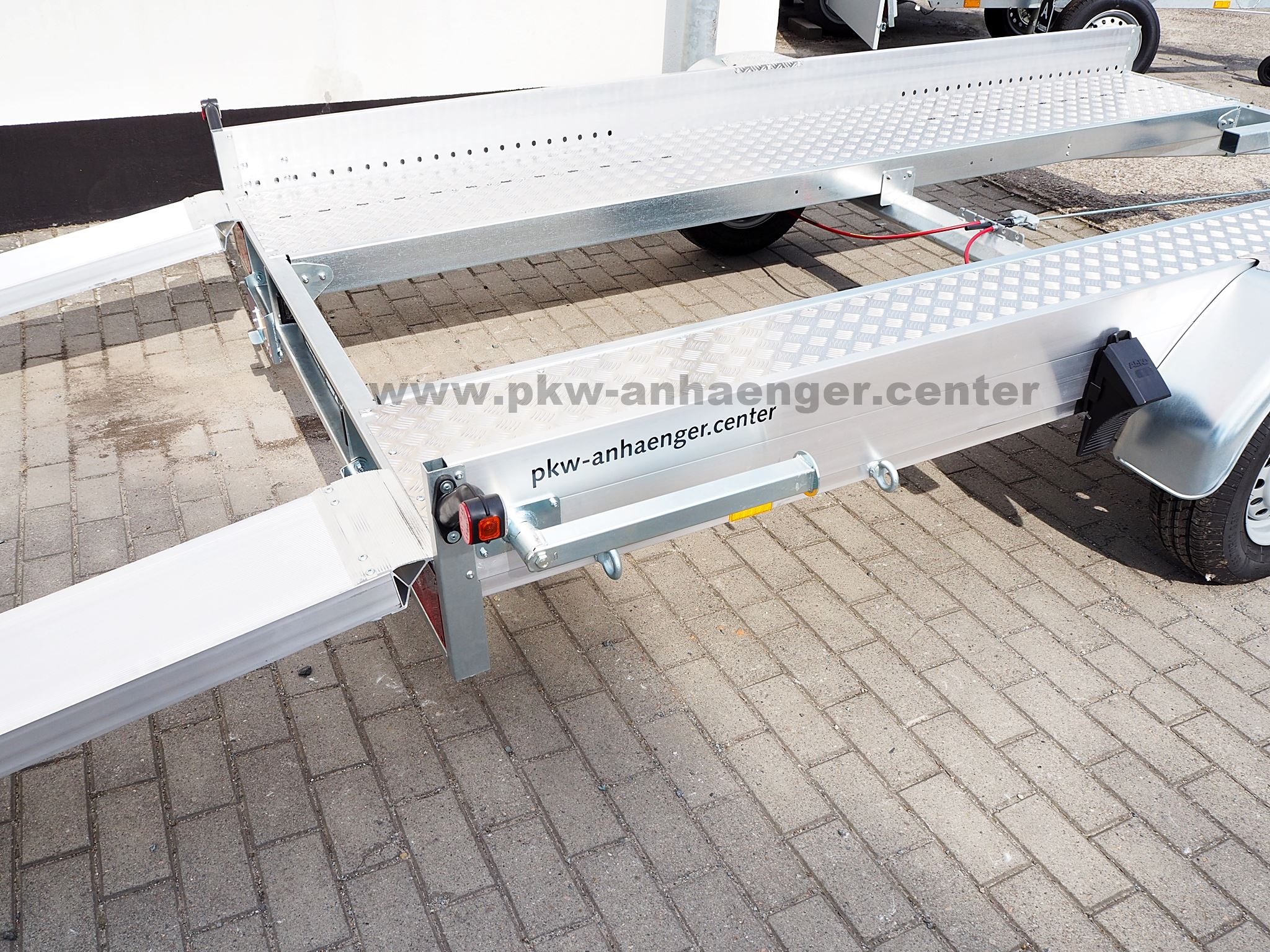 Anssems AMT 1300 400x188 ECO Autotrailer mit Aluboden für Kleinfahrzeuge
