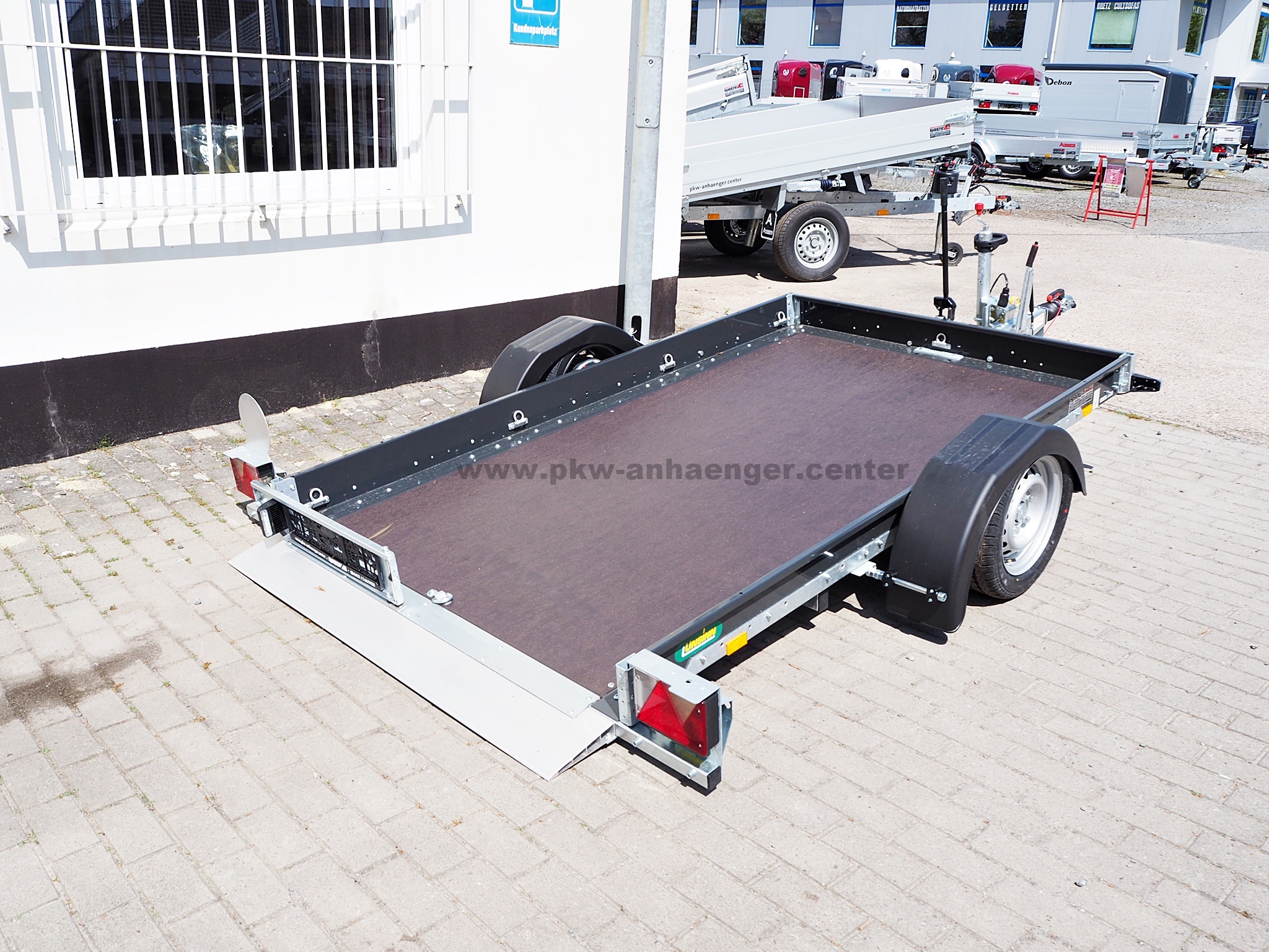 Unsinn UA2615-14-13 1400kg 260x155cm 100km/h Absenkanhänger