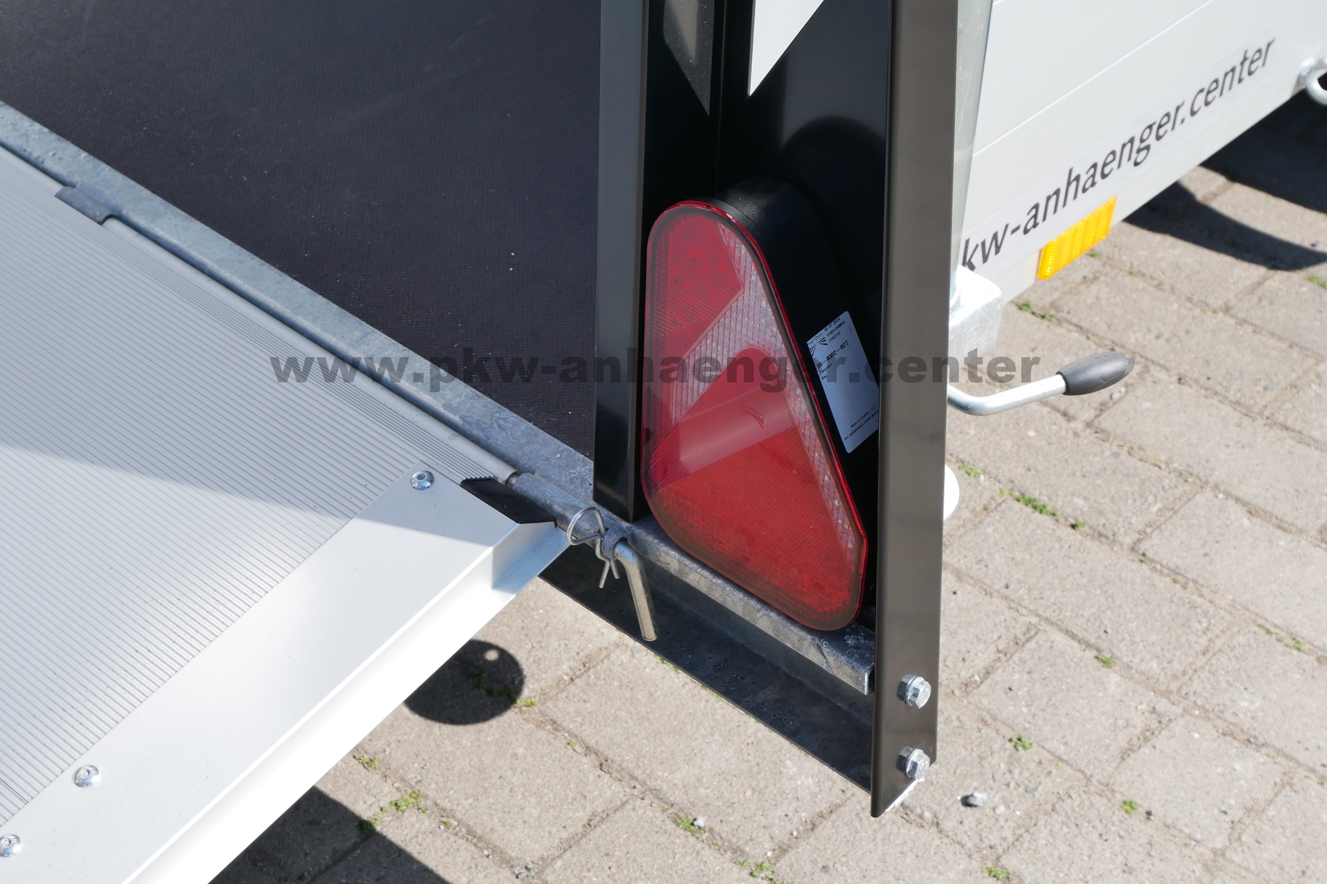 Anssems GTB 1500 301x151x153cm VT3 ULTRA-LOW Deckelanhänger
