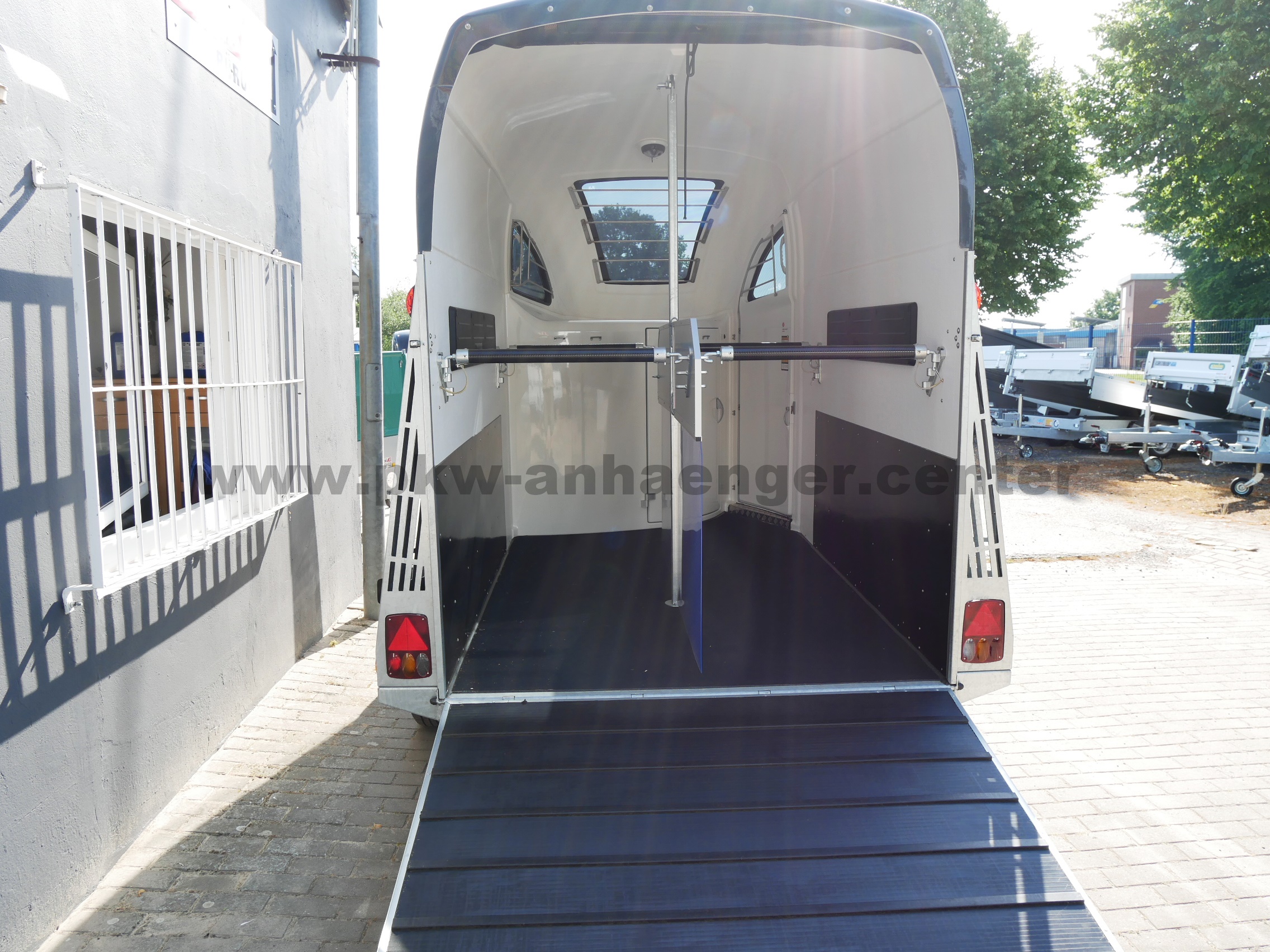 aCareliner-L-grau-Mitteltrennwand-5