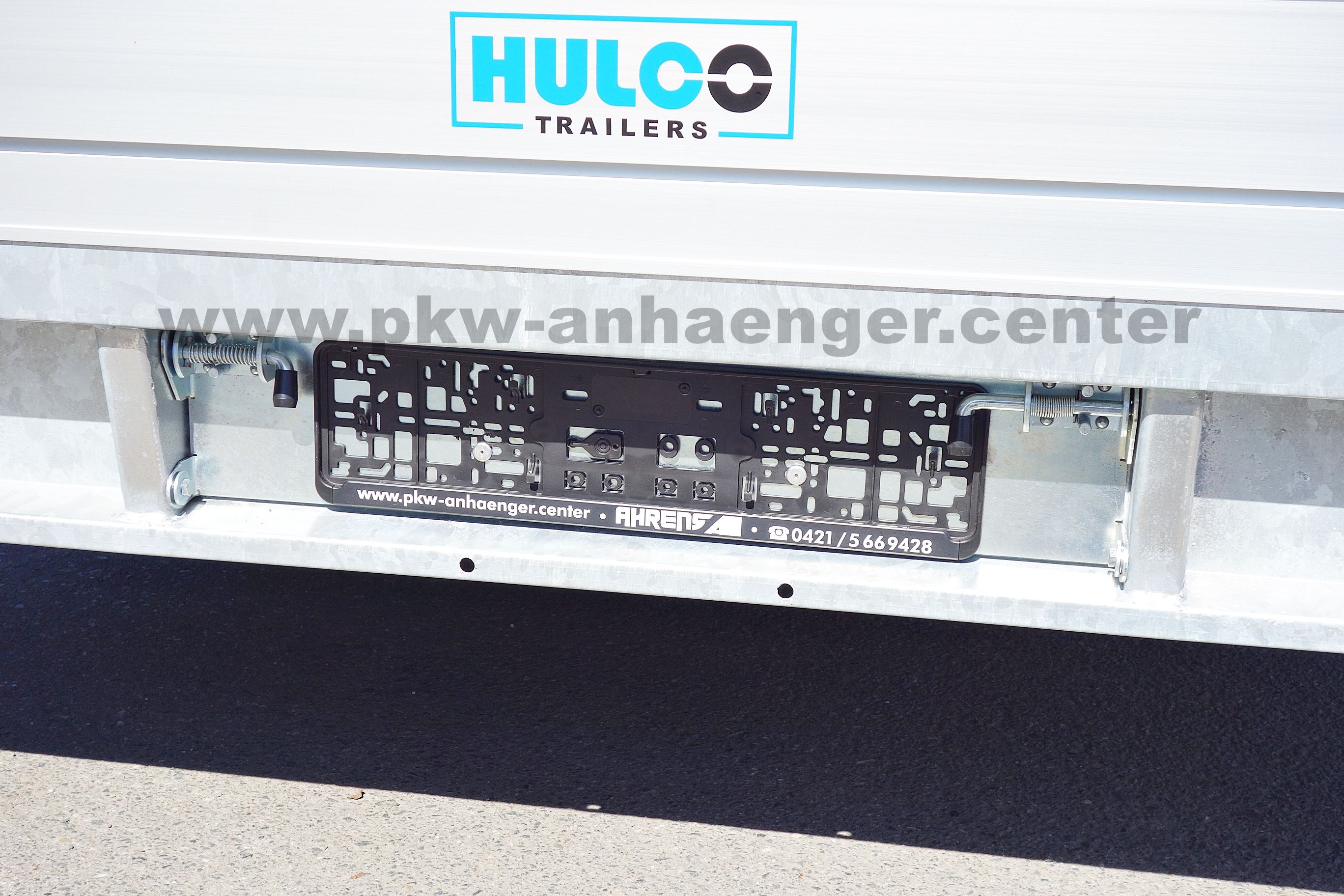 Auffahrschienen und Halterung für Hulco MEDAX Hochlader