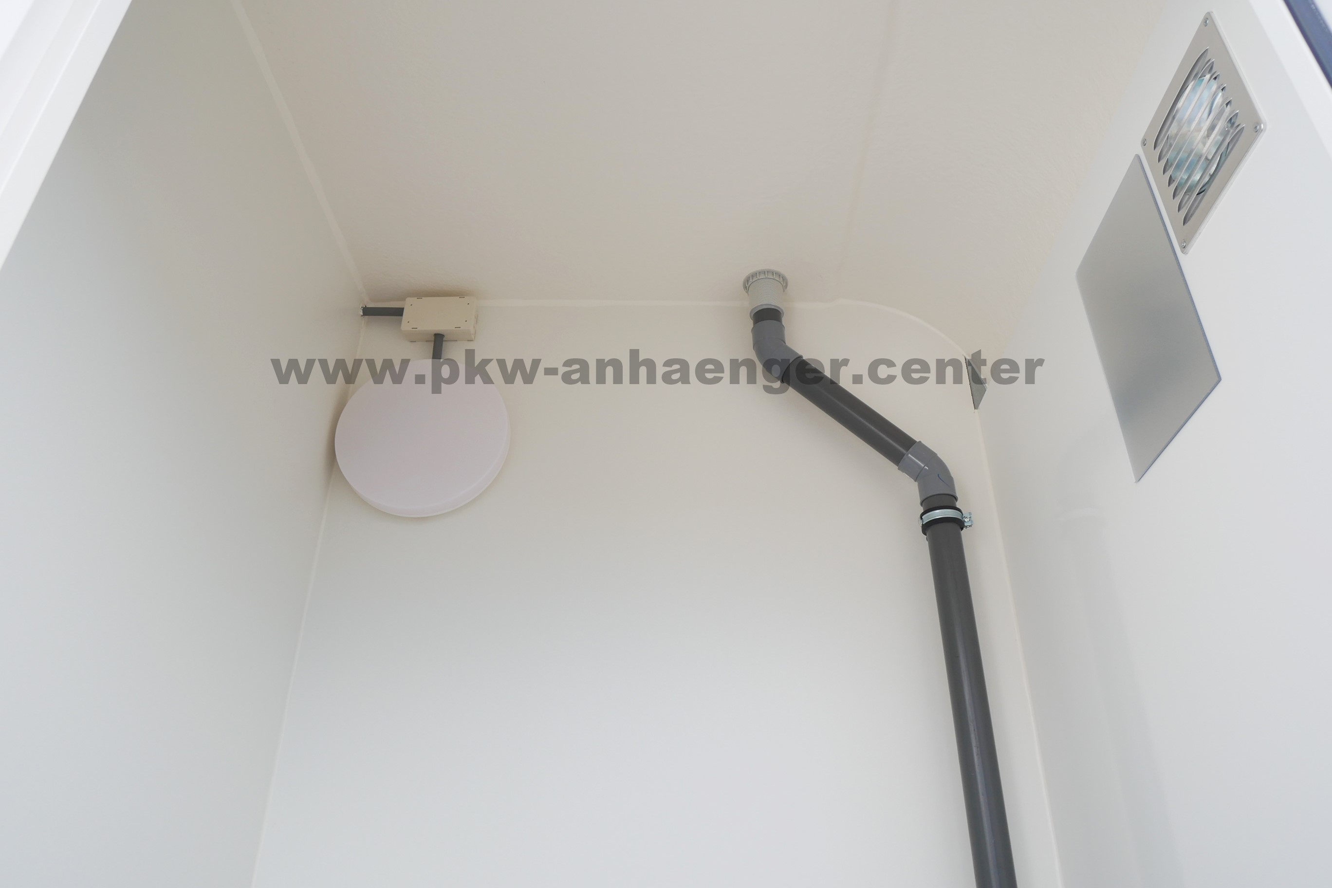 Bauwagen Anssems PTS 1400 390x188cm mit Lagerraum und Toilette