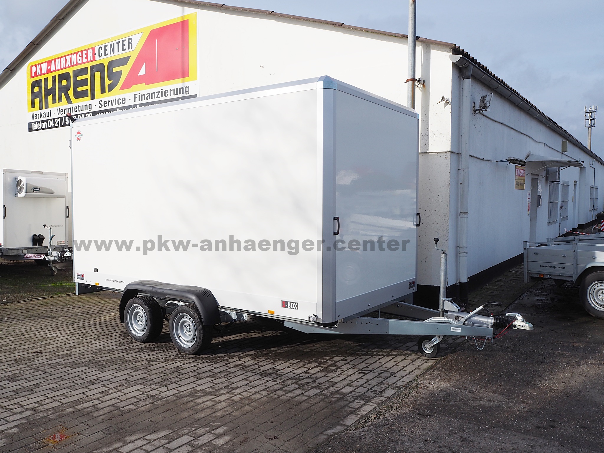 a-ST-3500-400x199x209-1 STEMA S-BOX 3500kg 400x199x209cm 100km/h Sandwich-Kofferanhänger