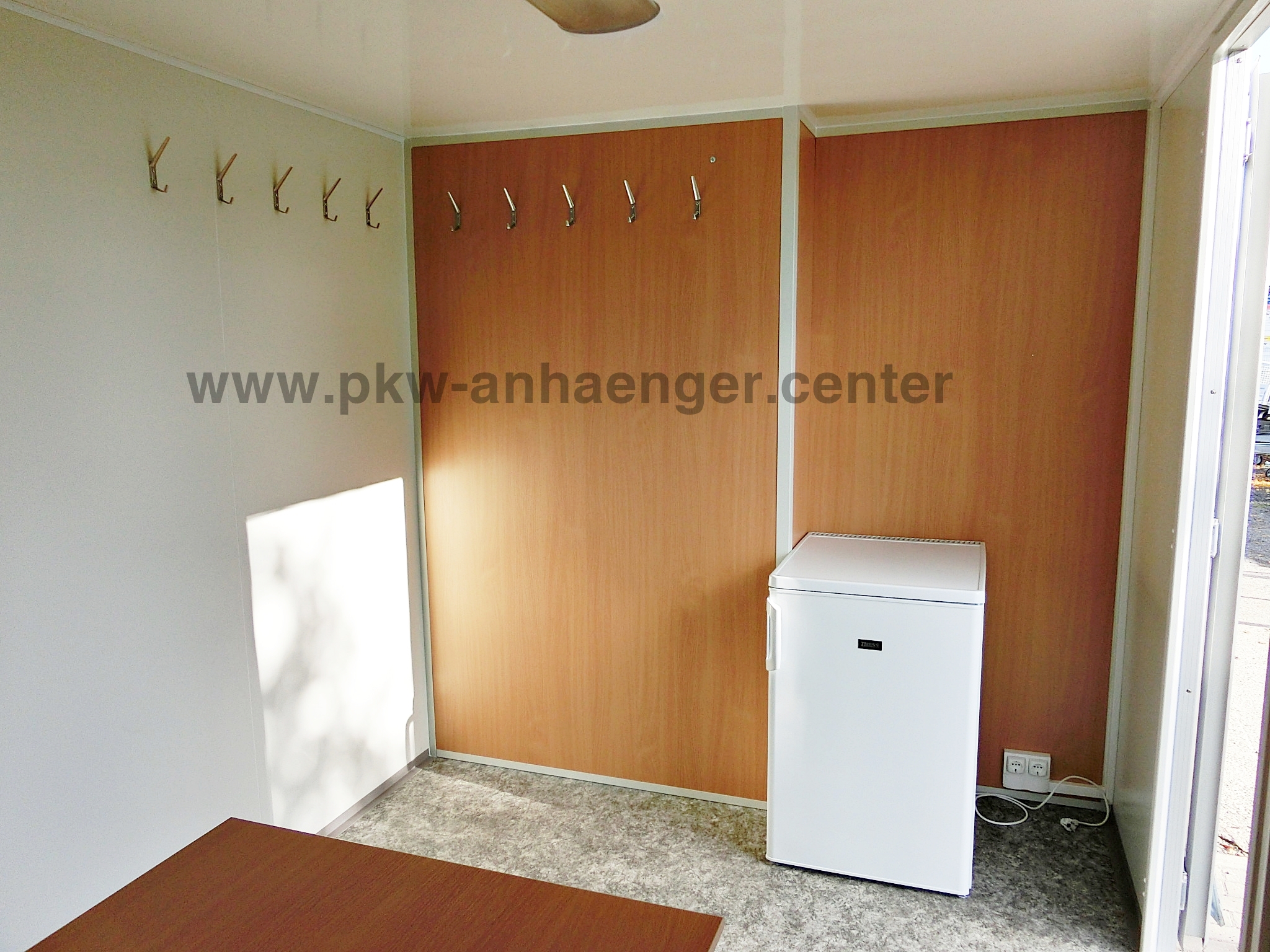 a-VE-2000-549x229x212-Mobi-5611-19-w