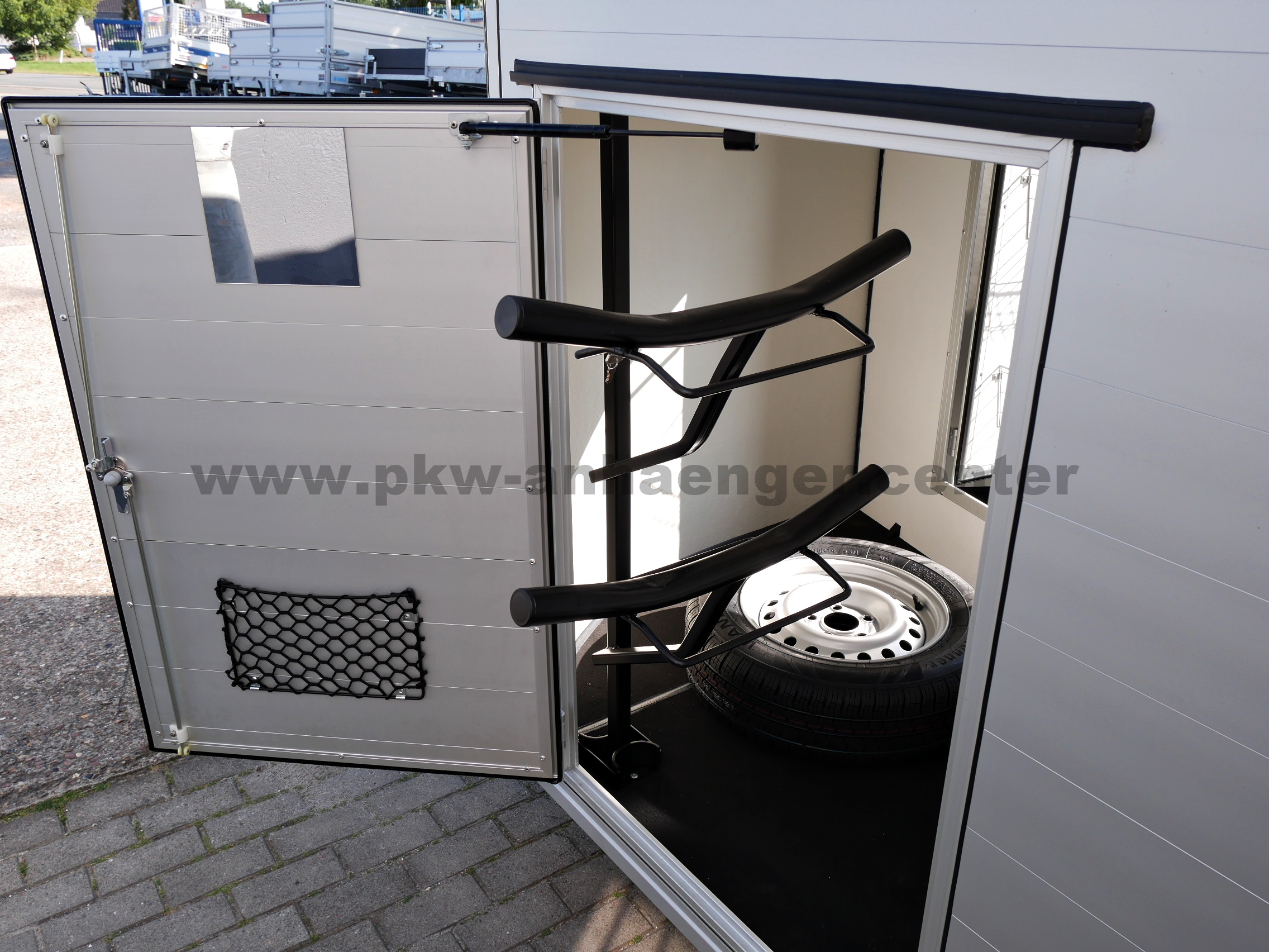 aCH-Multimax-SK-von-aussen-12