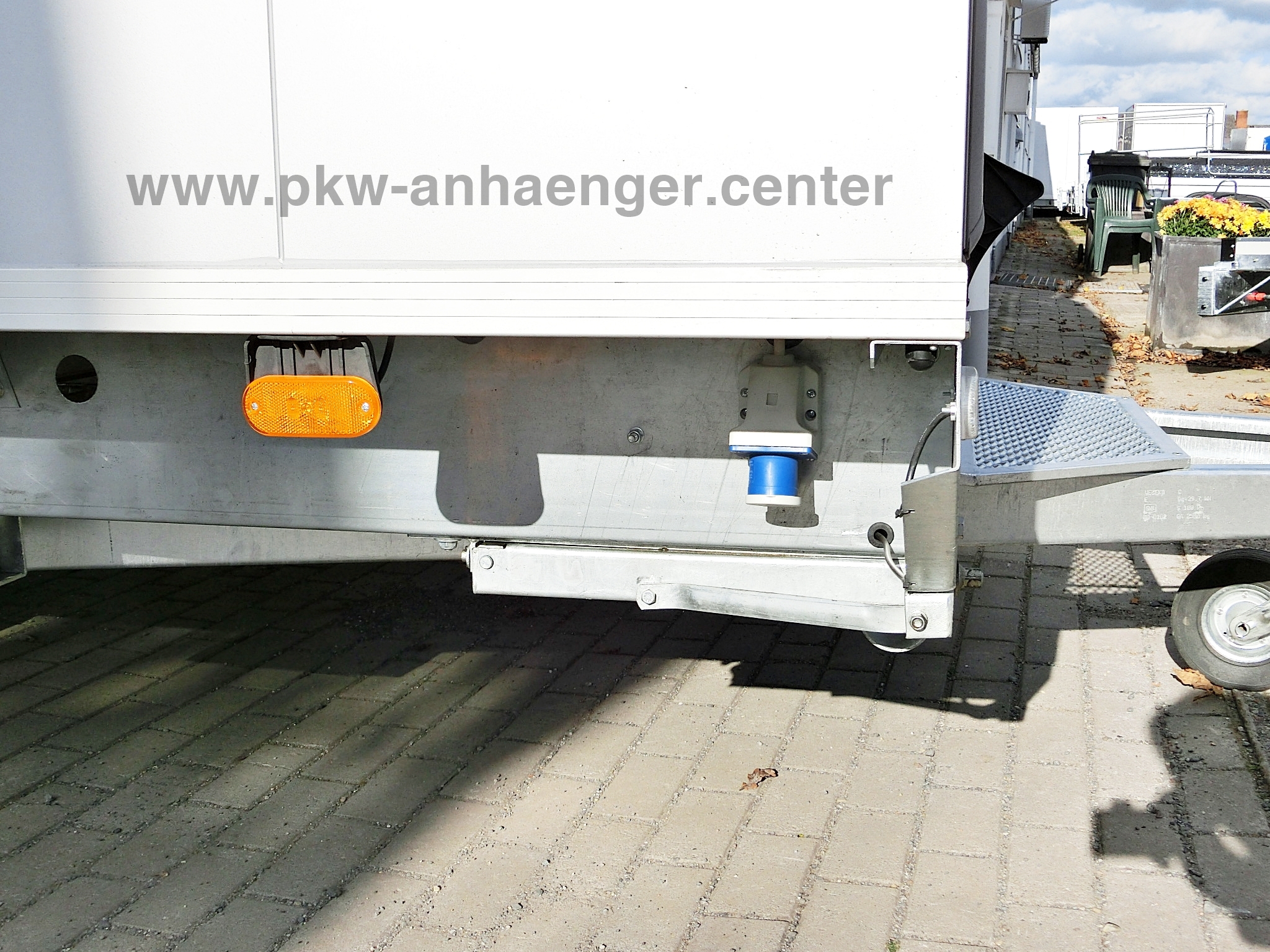 a-VE-2000-549x229x212-Mobi-5611-7-w