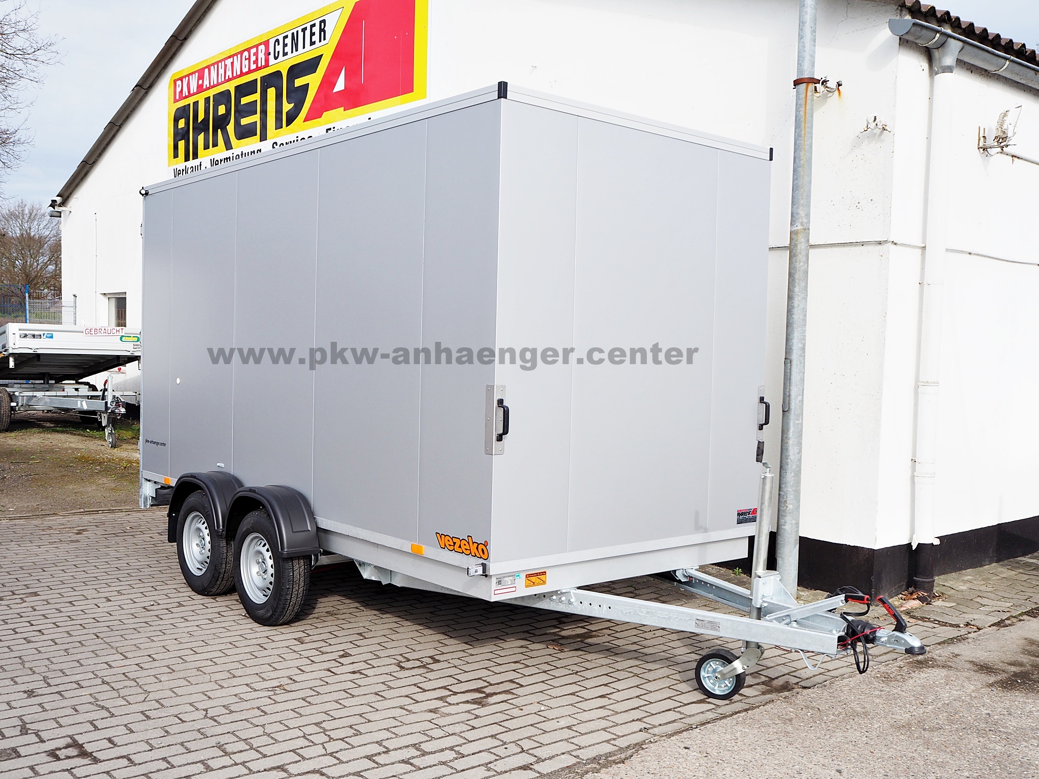 Vezeko 2700kg 405x184x205cm Kofferanhänger Sandwich 30mm