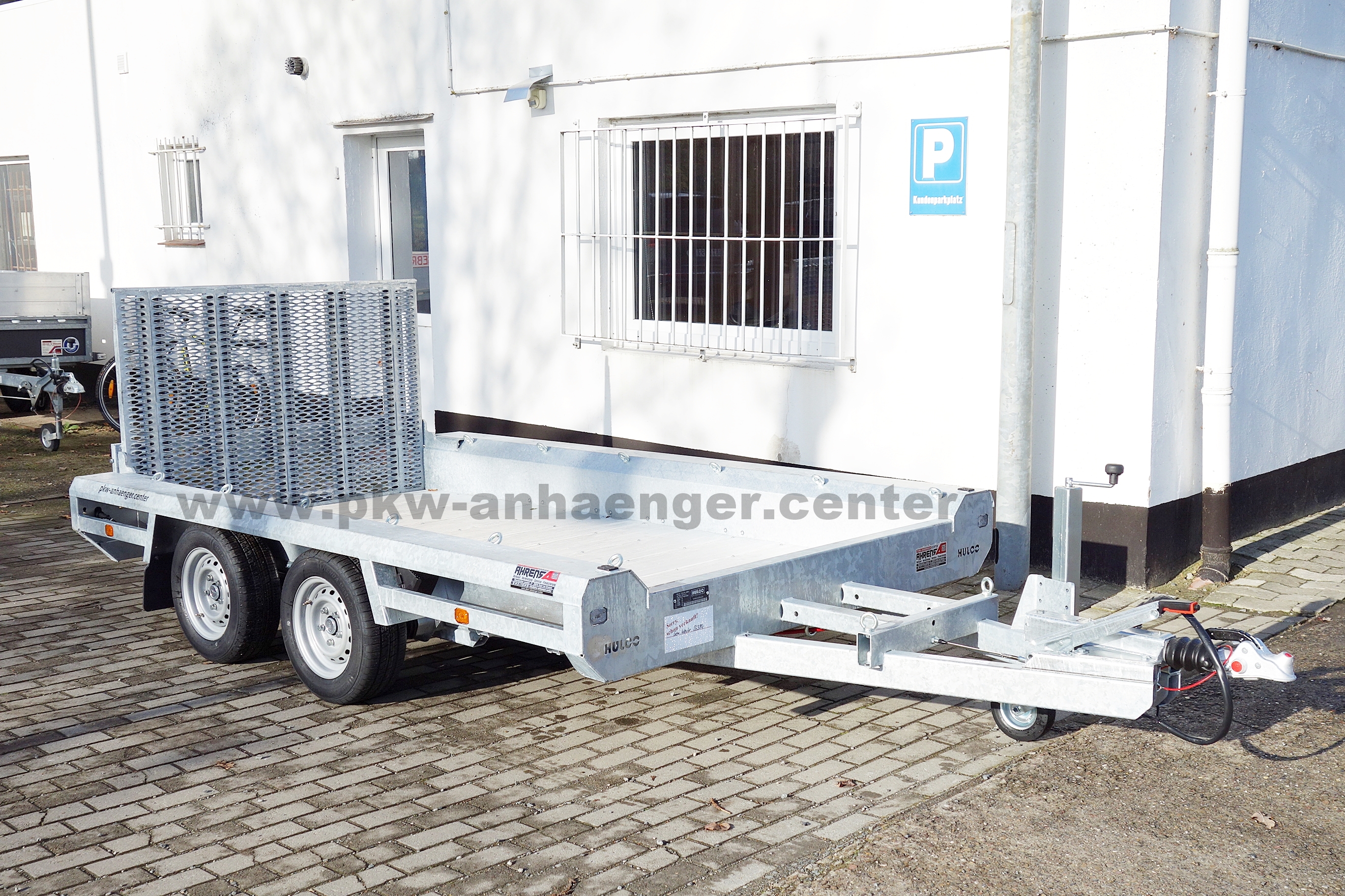 Hulco TERRAX-2 3000.294x150 Baumaschinenanhänger