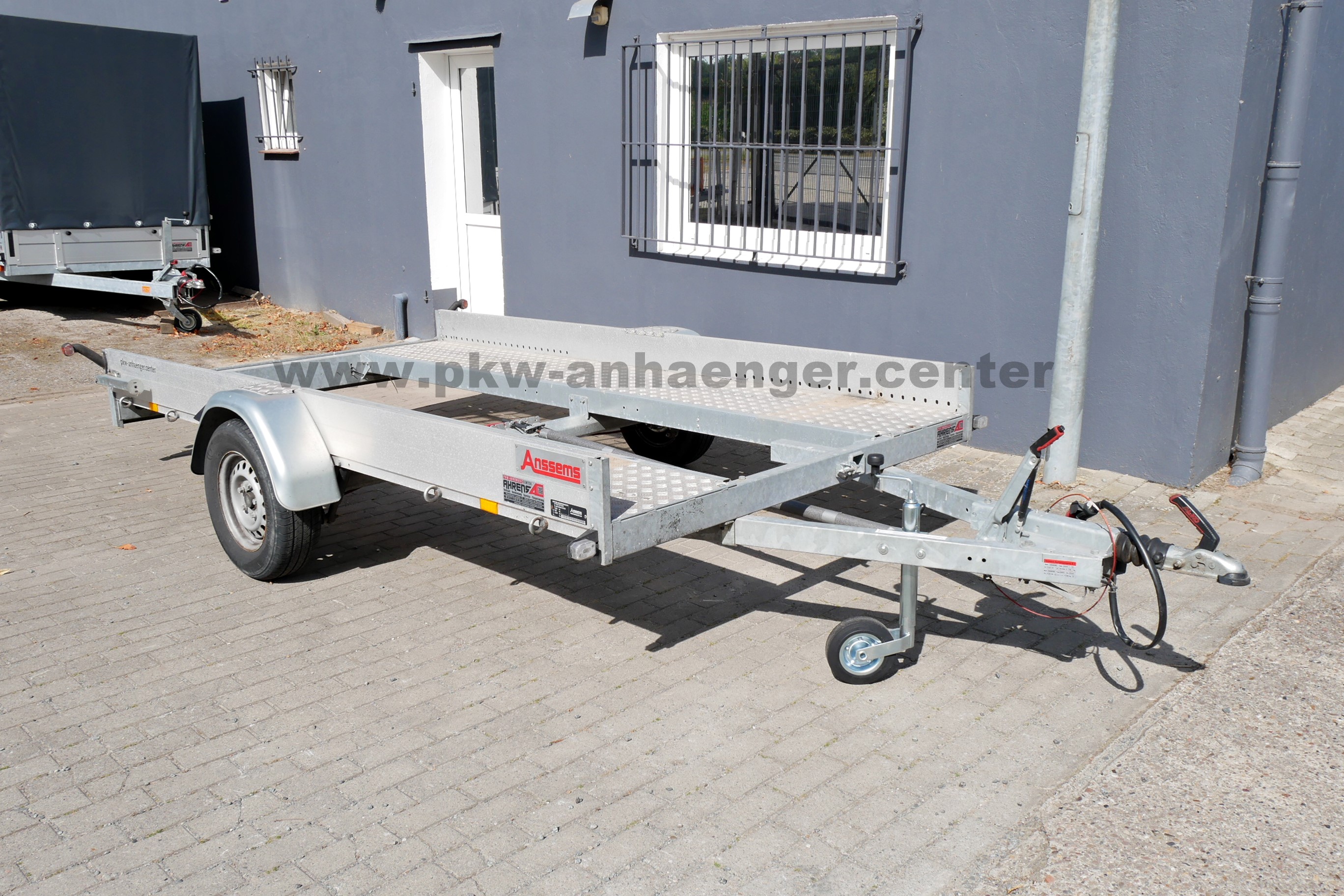 GEBRAUCHTER Anssems AMT 1300 340x180 ECO 100km/h Autotrailer mit Aluboden für Kleinfahrzeuge