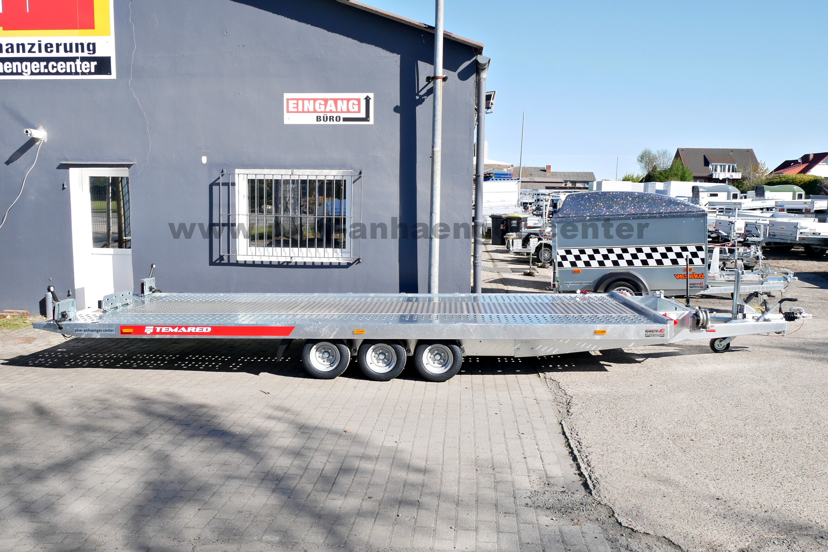 TEMARED CarKeeper 5820/3 565x209cm 3500kg Autotrailer Aluboden mittig Tridem