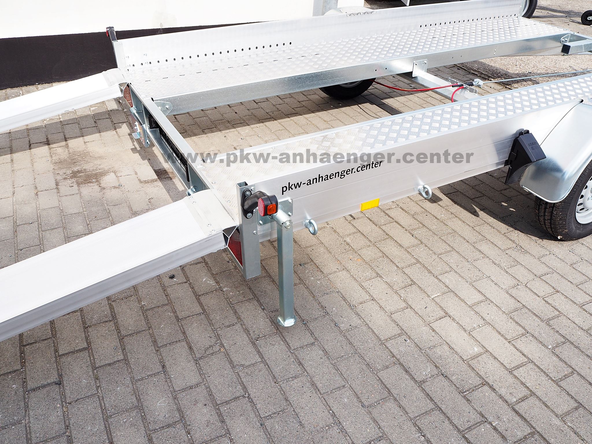 Anssems AMT 1300 400x188 ECO Autotrailer mit Aluboden für Kleinfahrzeuge