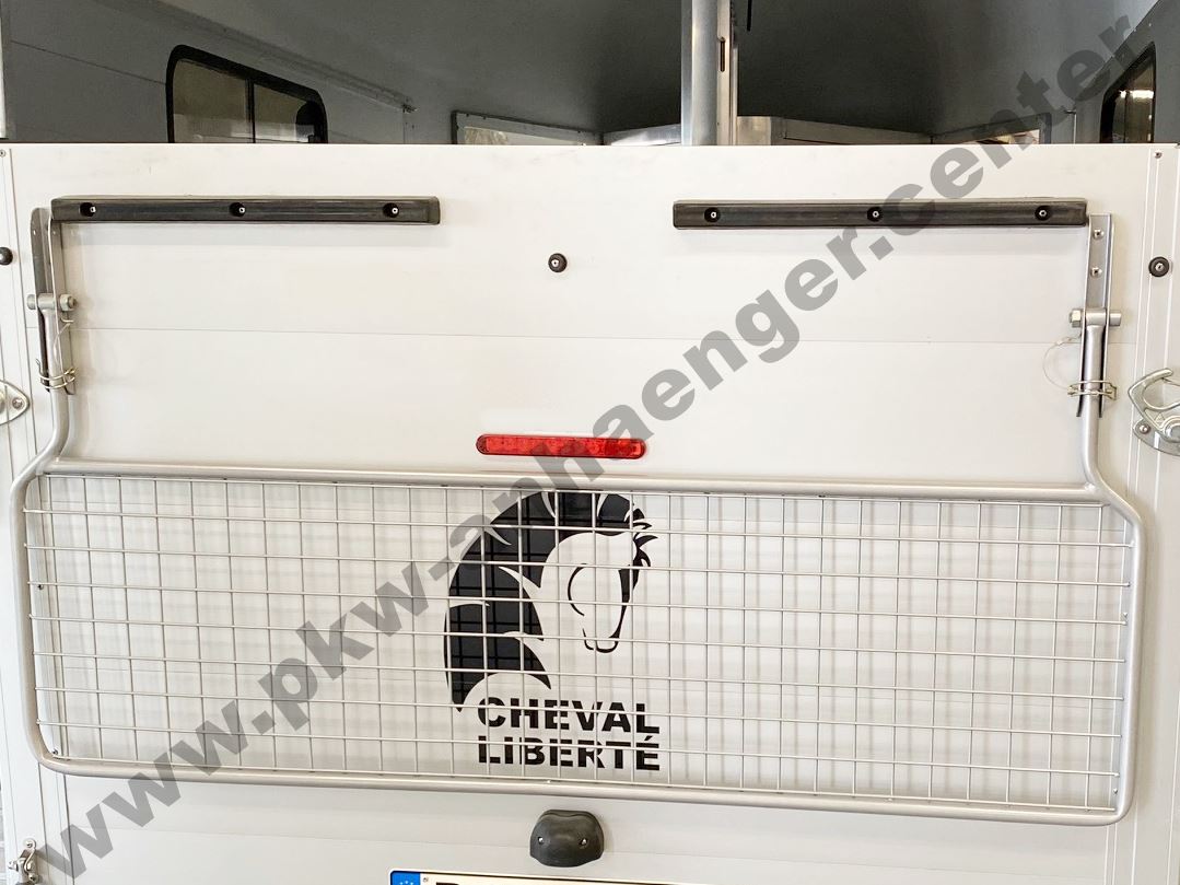Fohlengitter für Cheval Liberte GOLD3 und TOURING 2er Pferdeanhänger MONTIERT