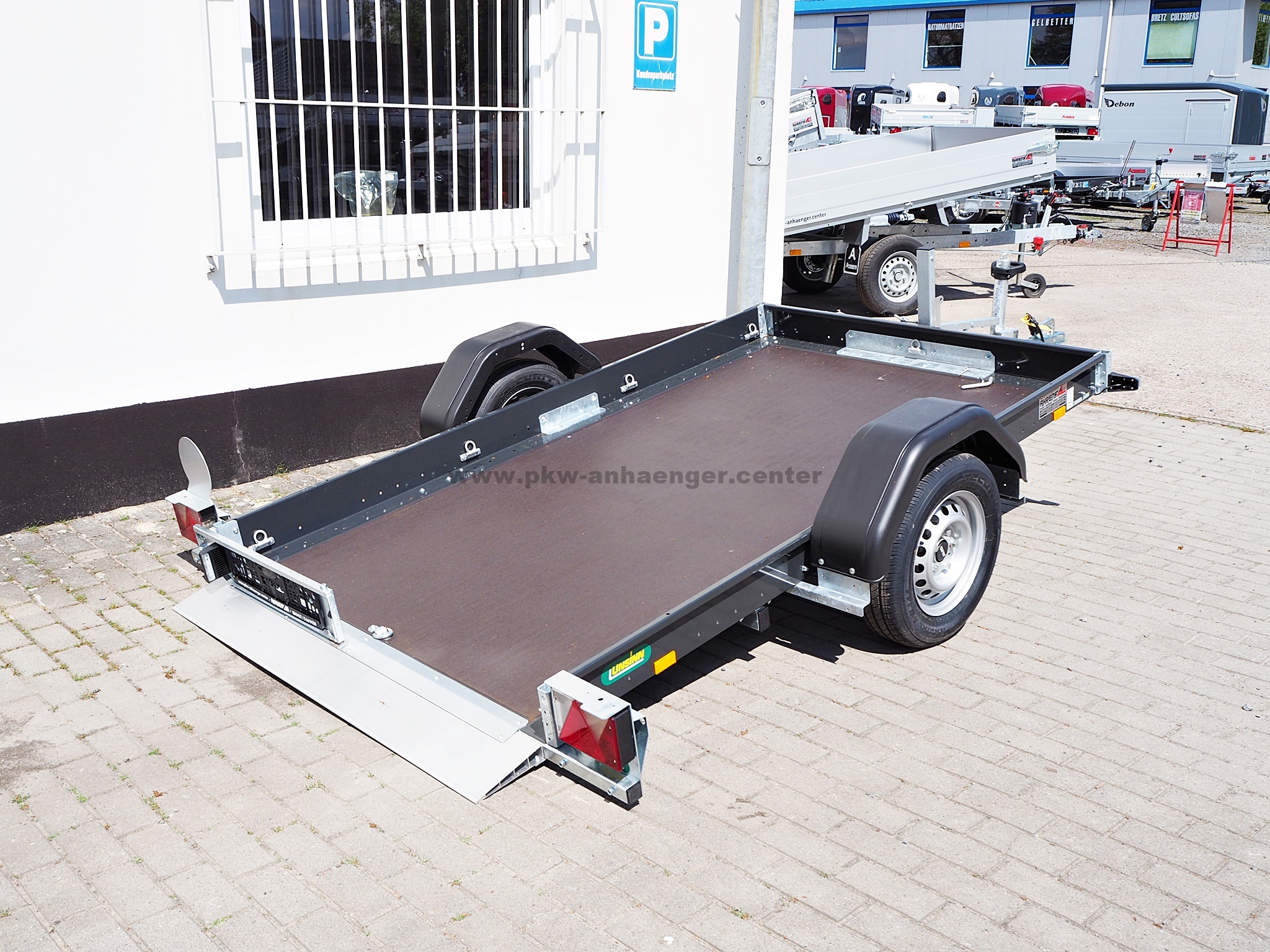 Unsinn UA2615-7-13 750kg 260x155cm Absenkanhänger