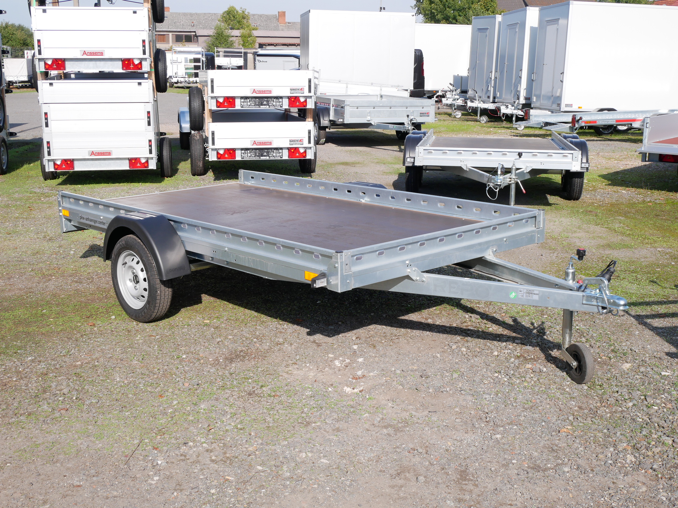 REPO PEDX100 750kg 304x159x10cm Plattformanhänger dreiseitige Reling