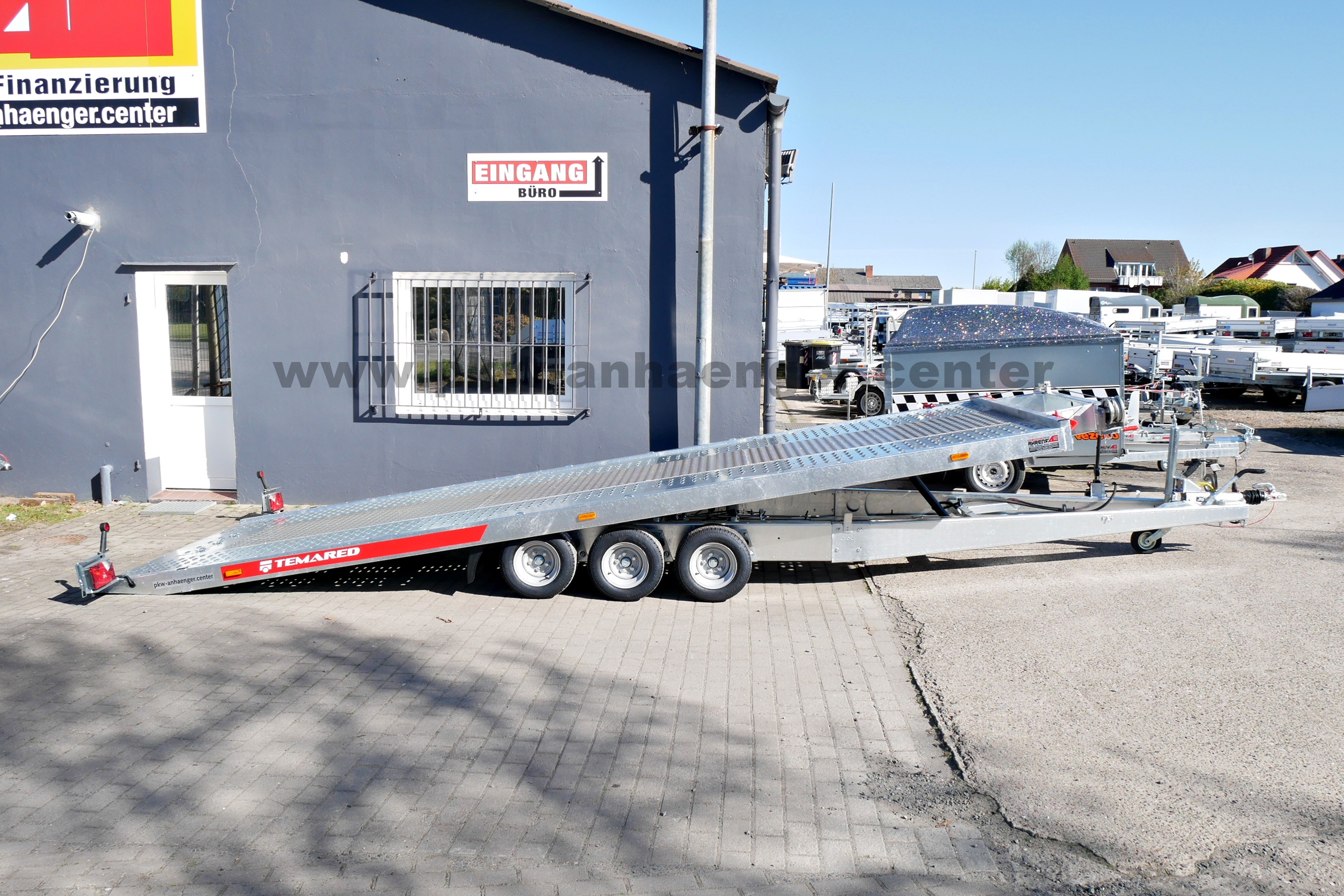 TEMARED CarKeeper 5820/3 565x209cm 3500kg Autotrailer Aluboden mittig Tridem