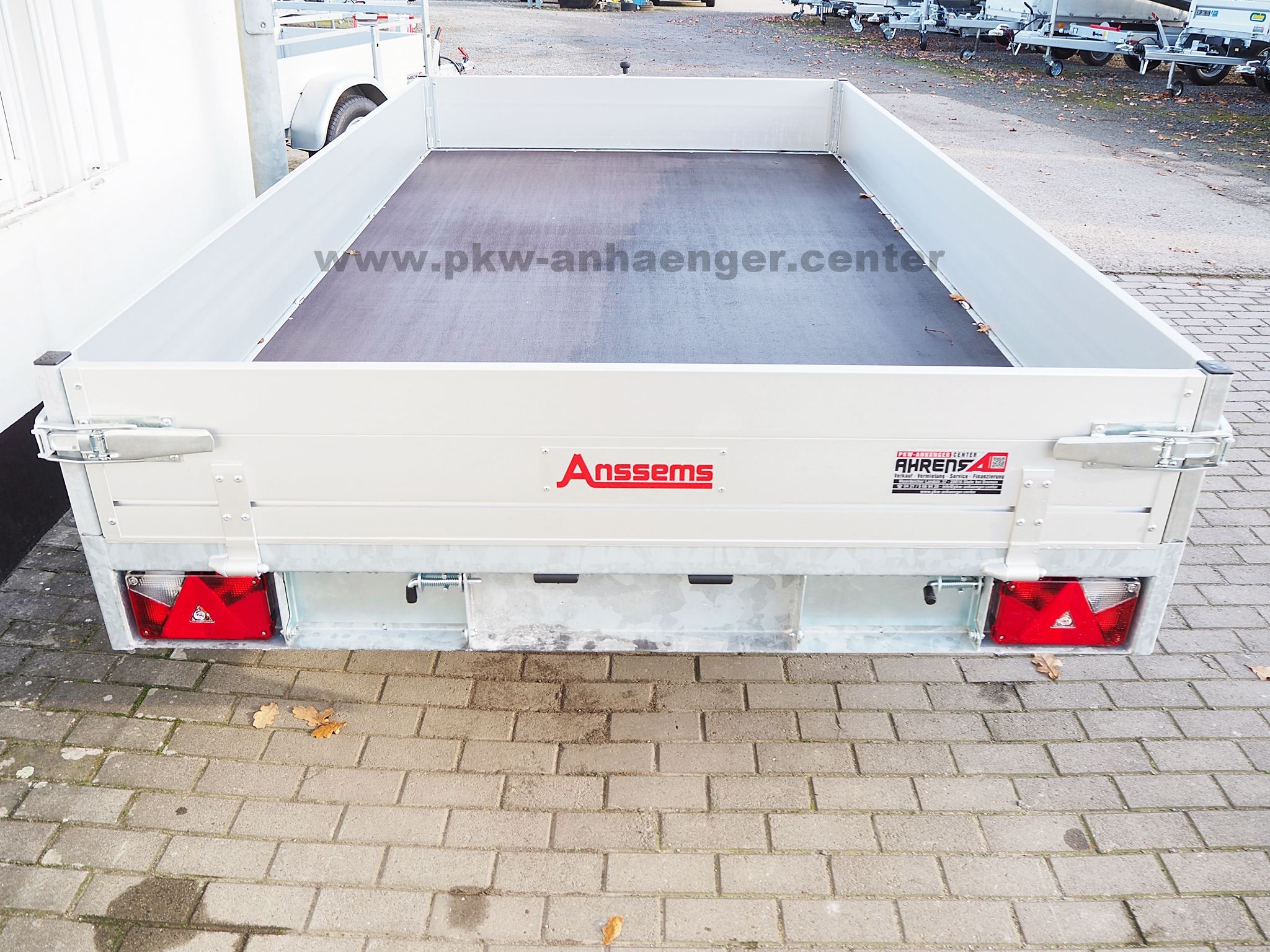 Anssems ASX 2500 325x178 Hochlader mit Auffahrschienen