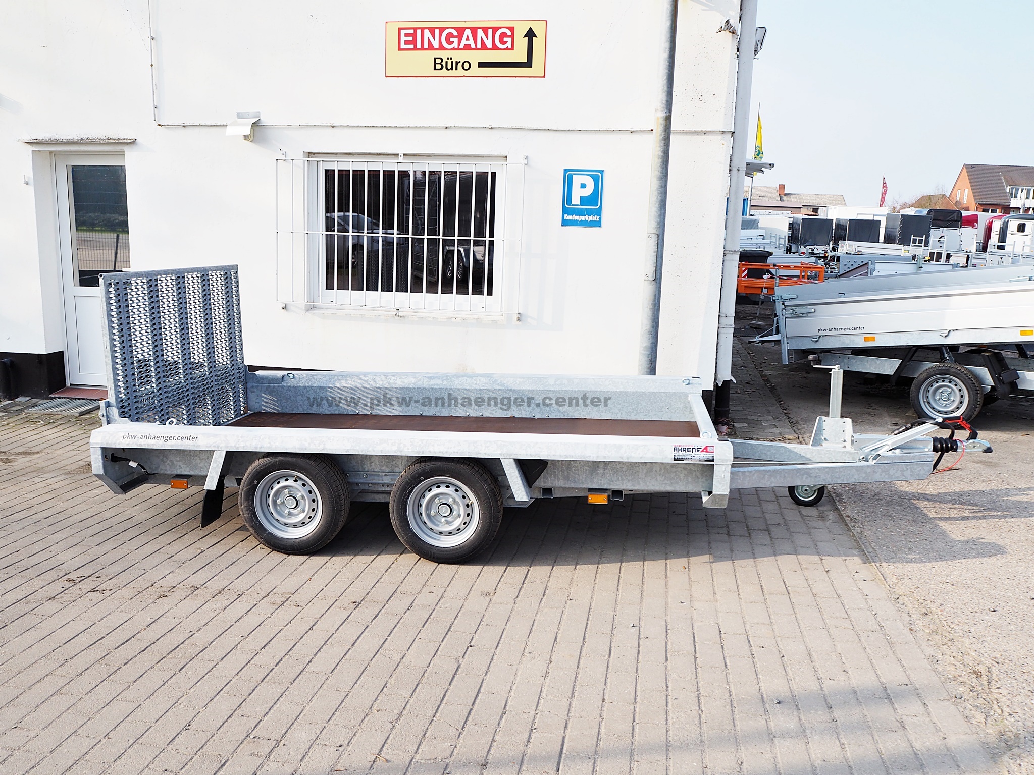 Hulco TERRAX-2 2600.294x150 BASIC Baumaschinenanhänger