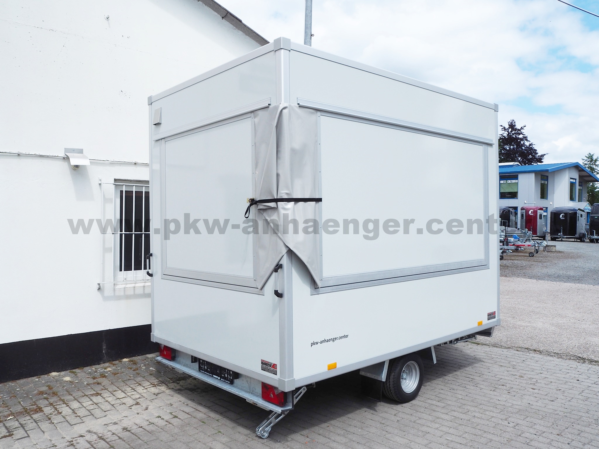 aSELLERH-1300-300x200x230-2x-Klappe-Planendreieck-3
