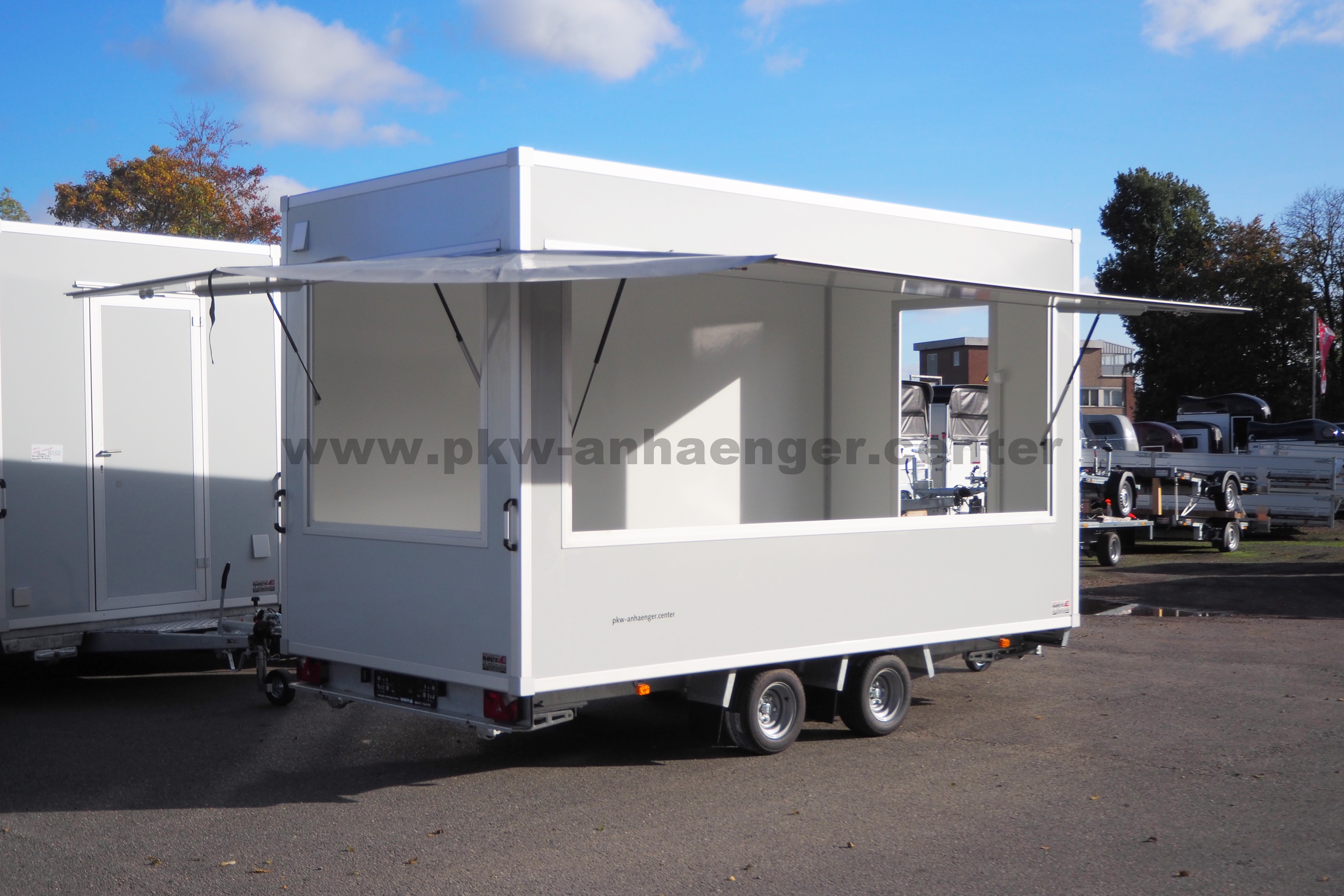 aPP-2500-420x200x230-2Klappen-Planendreieck-7